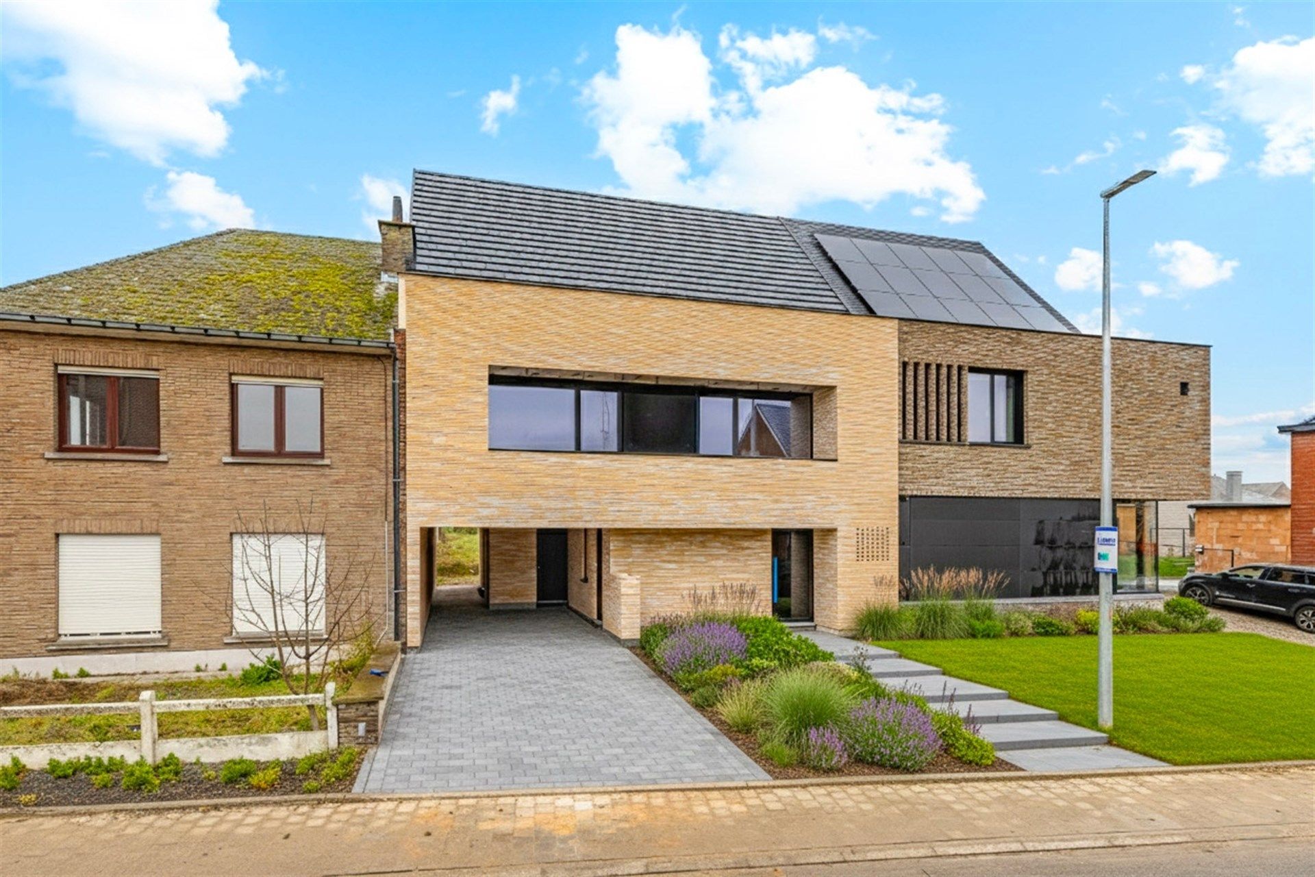 Exclusief wonen in het hart van Smetlede – Luxe & duurzaamheid in perfecte harmonie foto {{pictureIndex}}