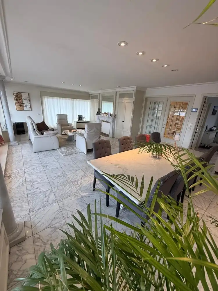 RUIM APPARTEMENT 215 m² met 5 slaapkamers en PRACHTIG TERRAS foto 33