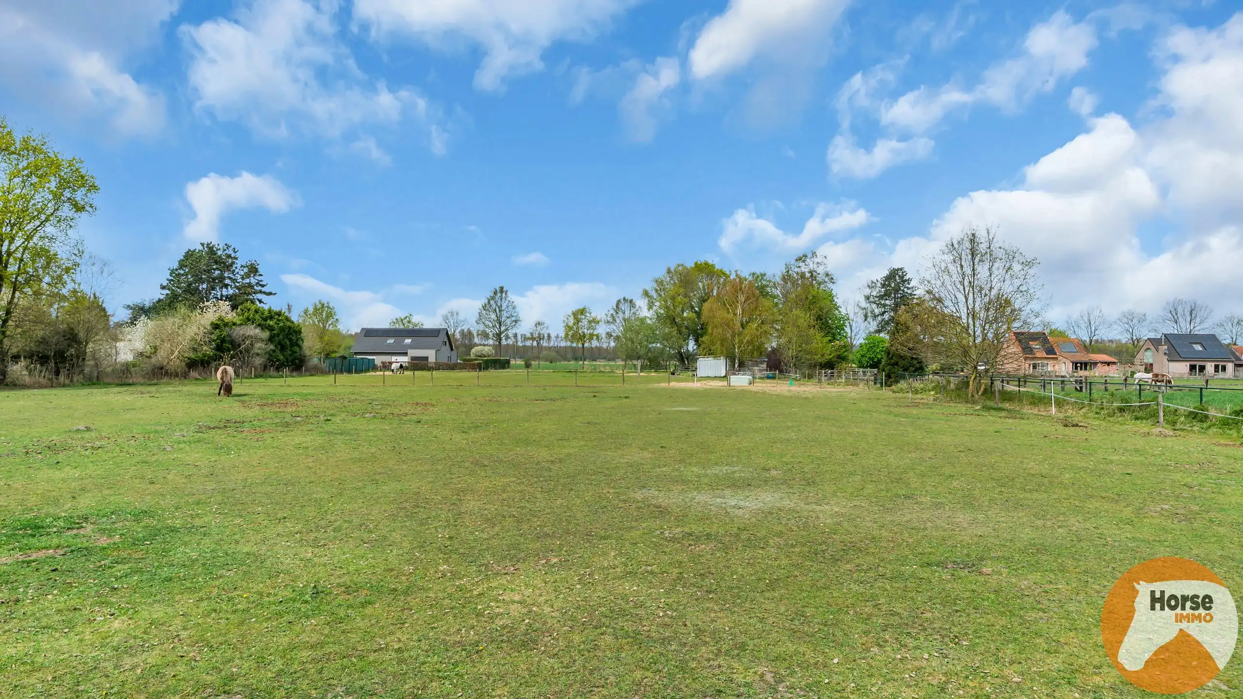 LOKEREN - Charmante woning met schuur en aanpalende weide  foto 14