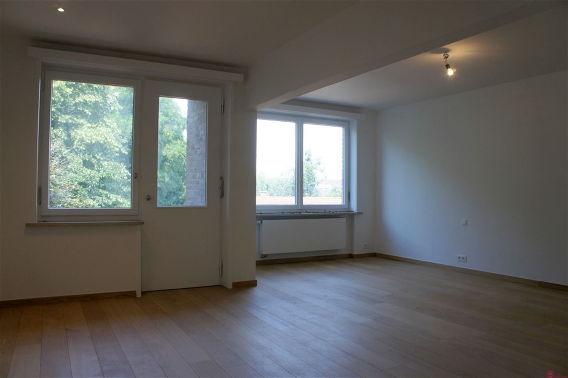 Groot appartement met garage foto 10