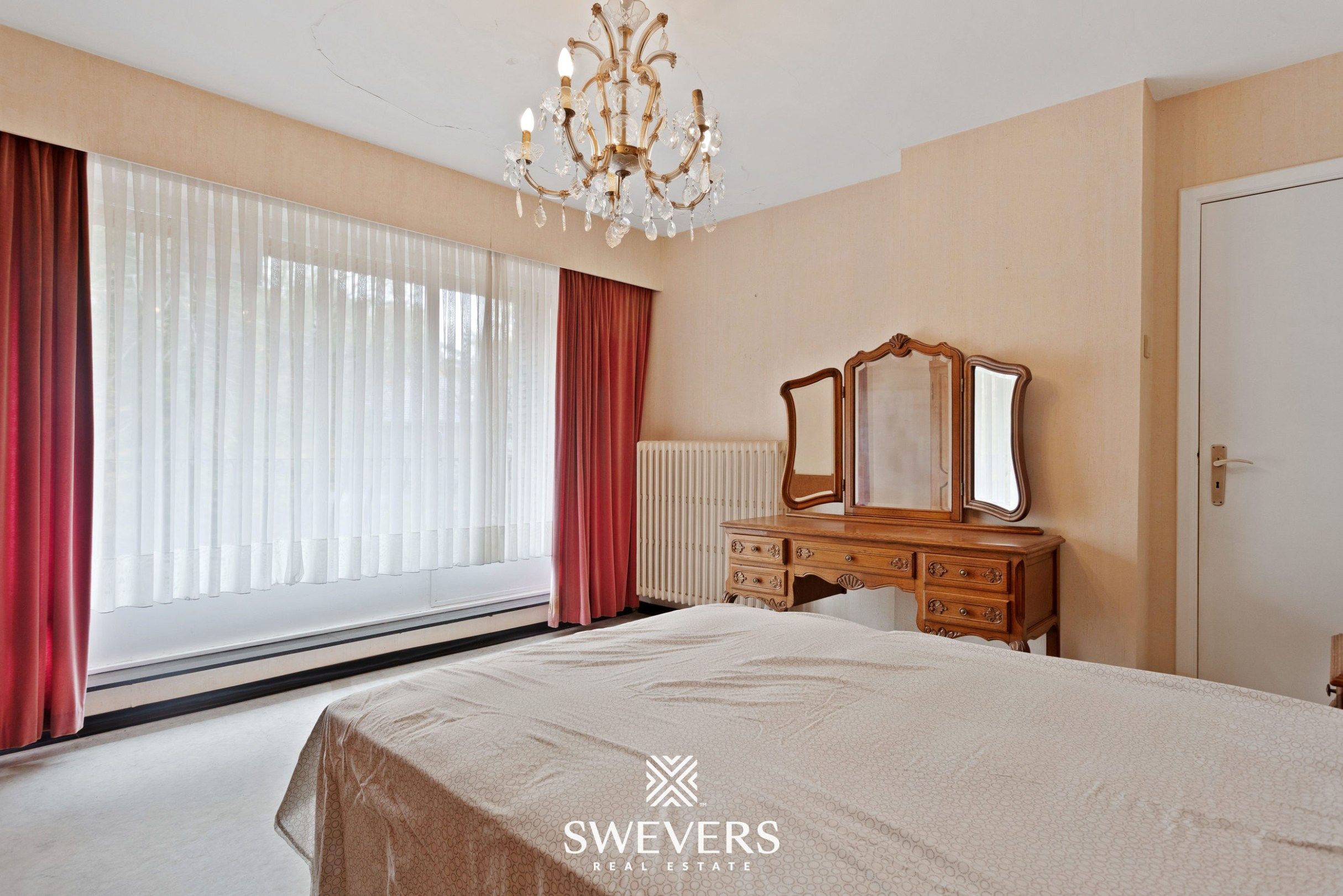 Open bebouwing met 4 slaapkamers, kelder en tuin in rustige, doodlopende straat foto 18