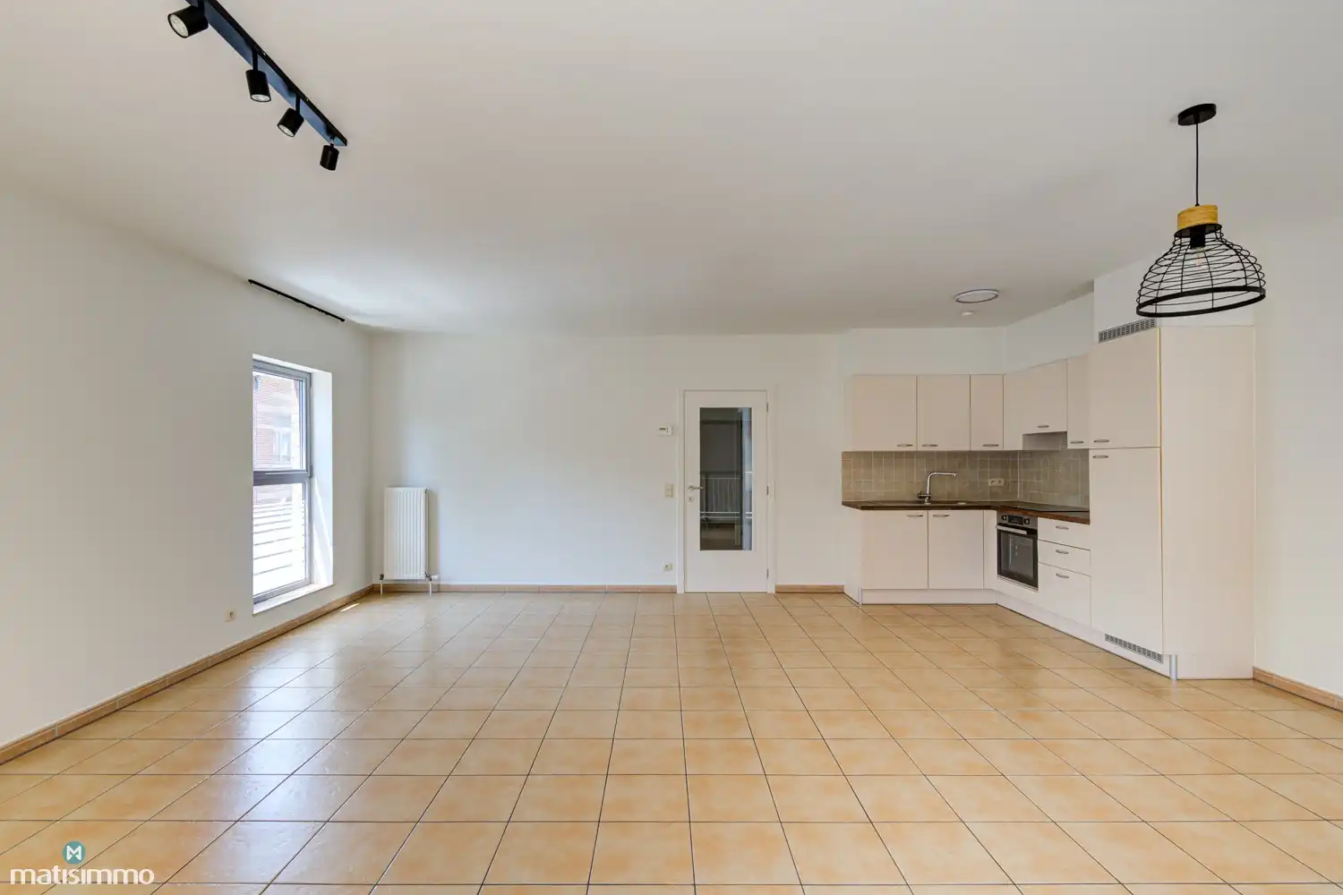 INSTAPKLAAR APPARTEMENT MET 2 SLAAPKAMERS EN PARKEERPLAATS AAN DE RAND VAN CENTRUM TONGEREN foto 5