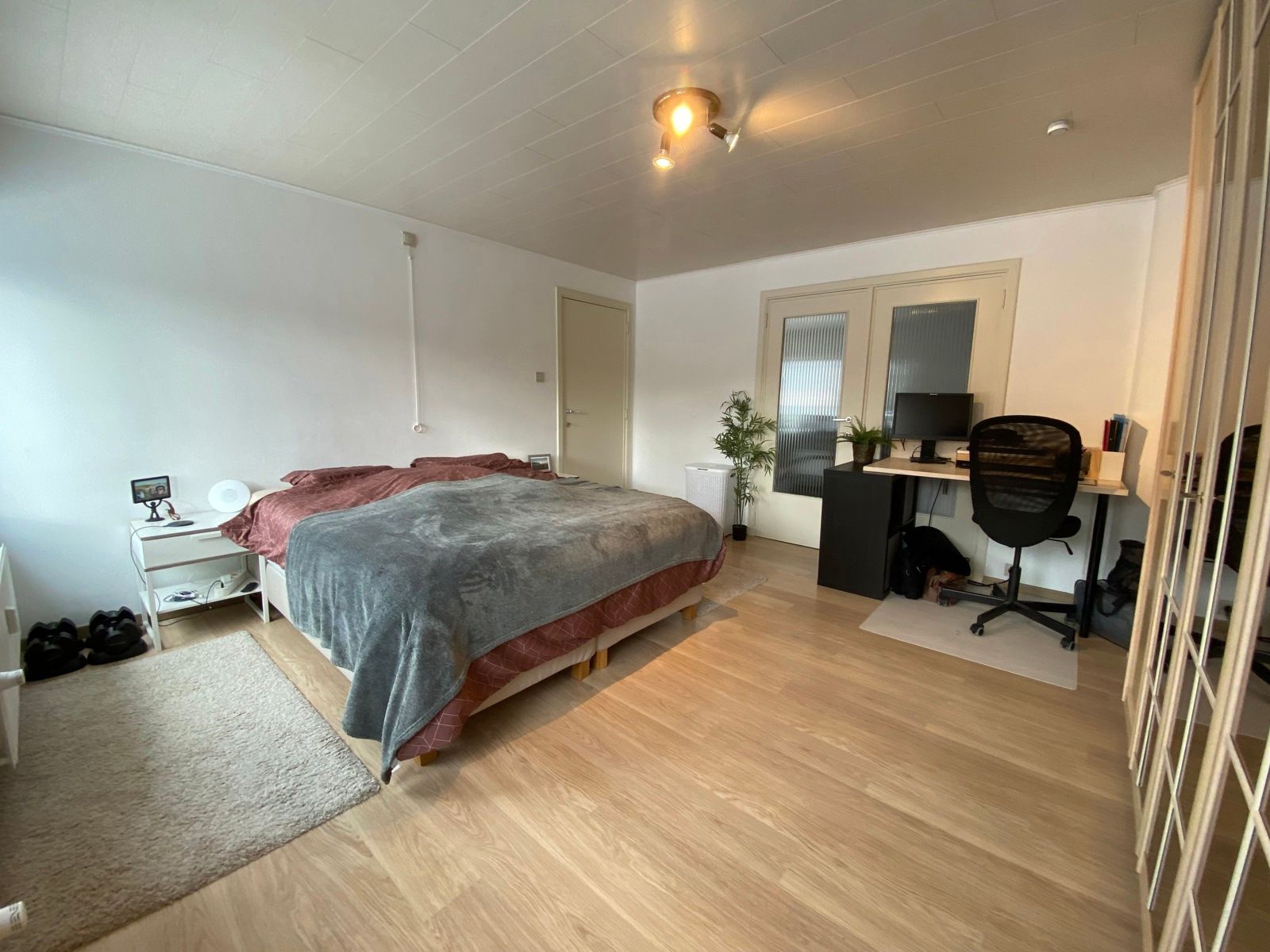 Opbrengsteigendom 2 appartementen en 2 commerciële ruimtes foto 11
