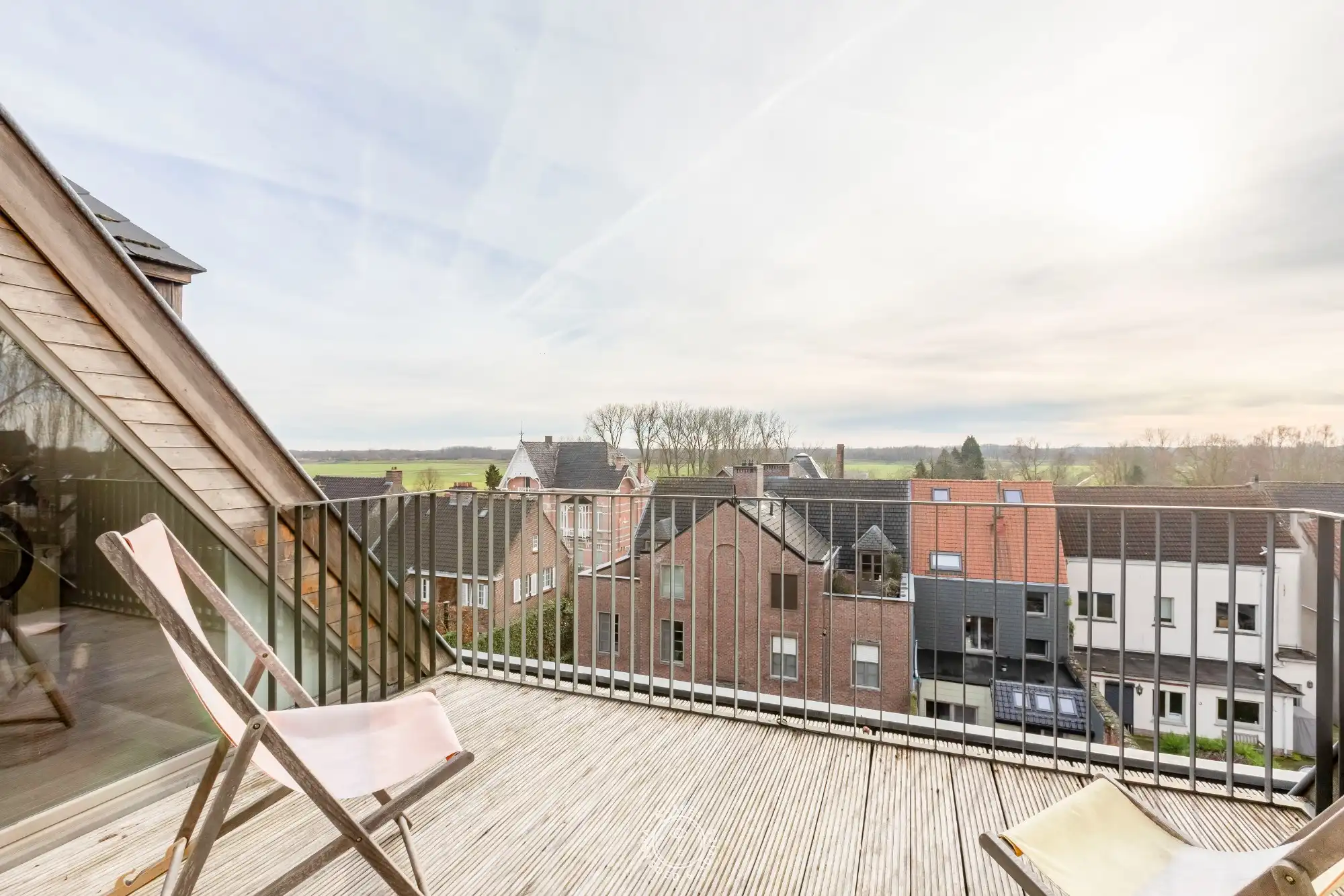 Ruim 219 m² en stijlvol duplex appartement met zonovergoten terrassen foto 4