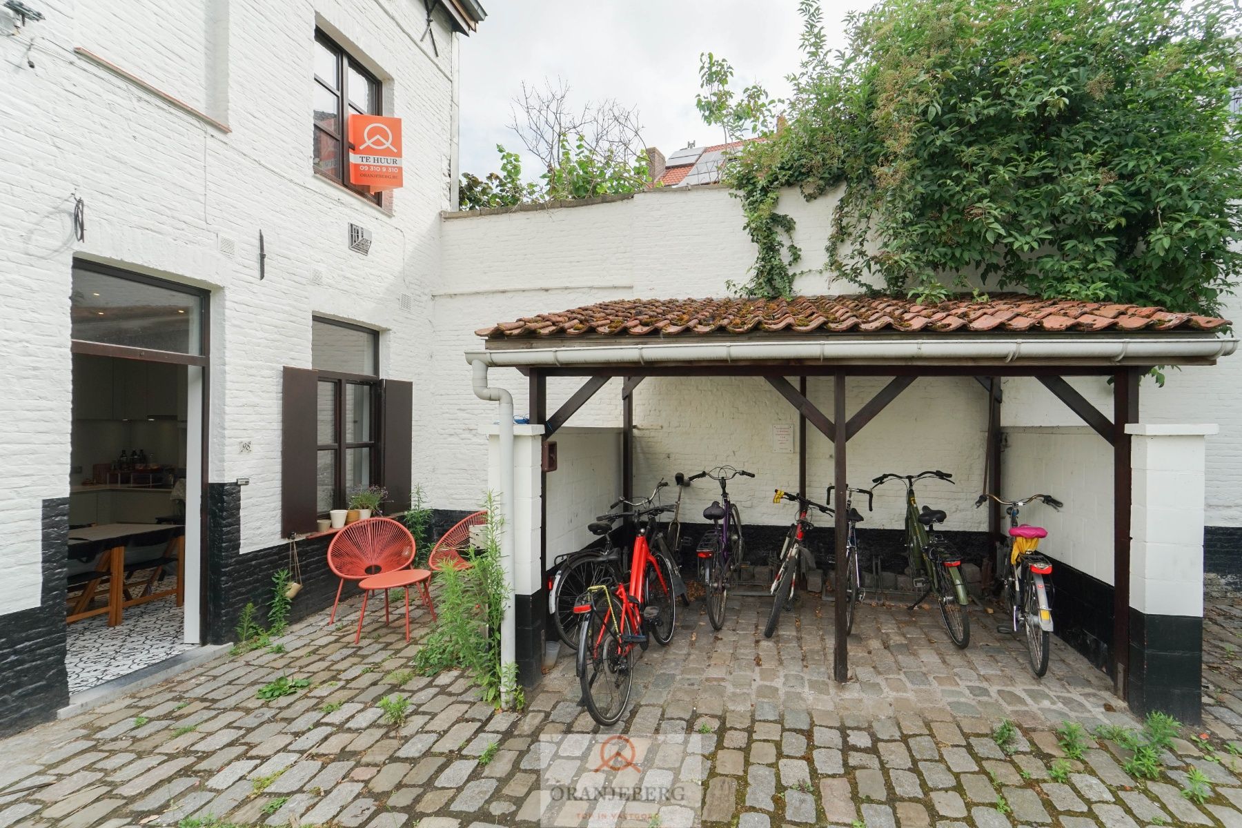 Charmante gerenoveerde woning met terras op topligging! foto 27