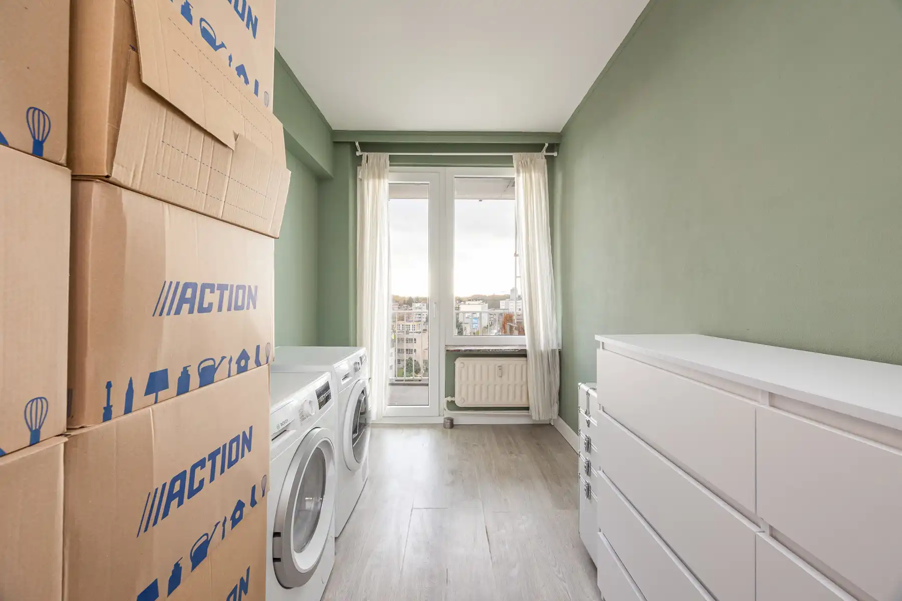 Instapklaar appartement met 3 slaapkamers vlakbij Rivierenhof! foto 5