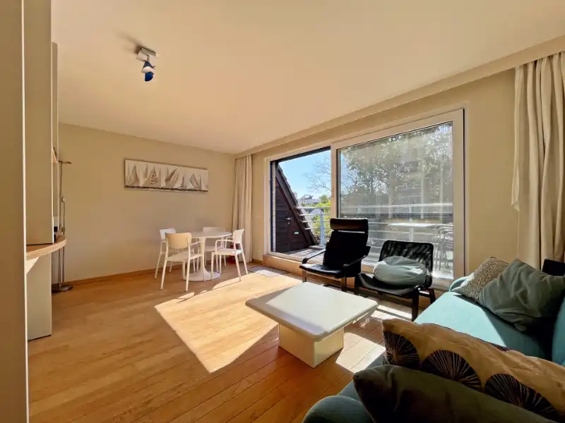 RUSTIG APPARTEMENT MET GROOT ZONNIG TERRAS foto 5