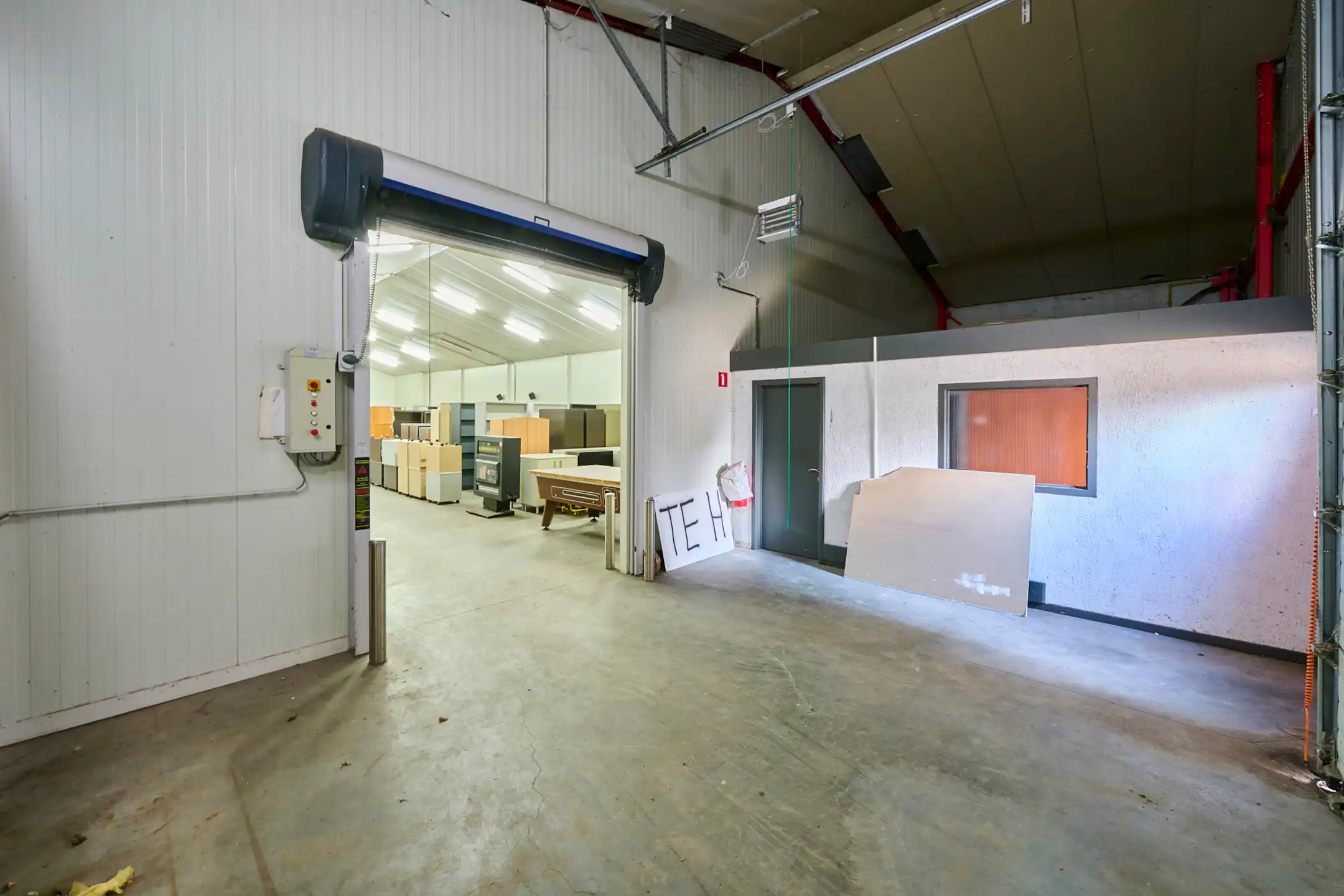 BEDRIJFSGEBOUW MET APPARTEMENT TE HUUR ZONHOVEN foto 5