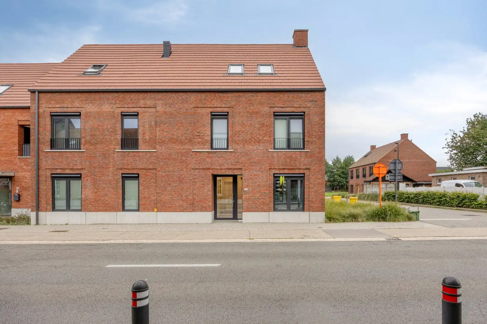 Recent (2023) gelijkvloers hoekappartement met 2 slpks en autostaanplaats te OLV Olen ! foto 30