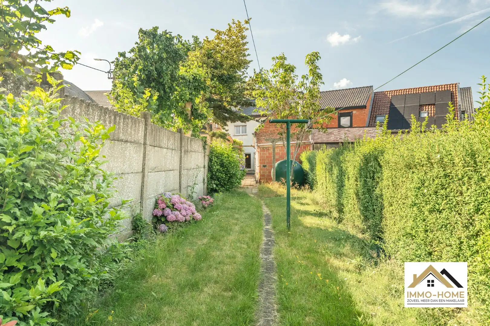 Te renoveren woning met garage centrum Beervelde!  foto 15