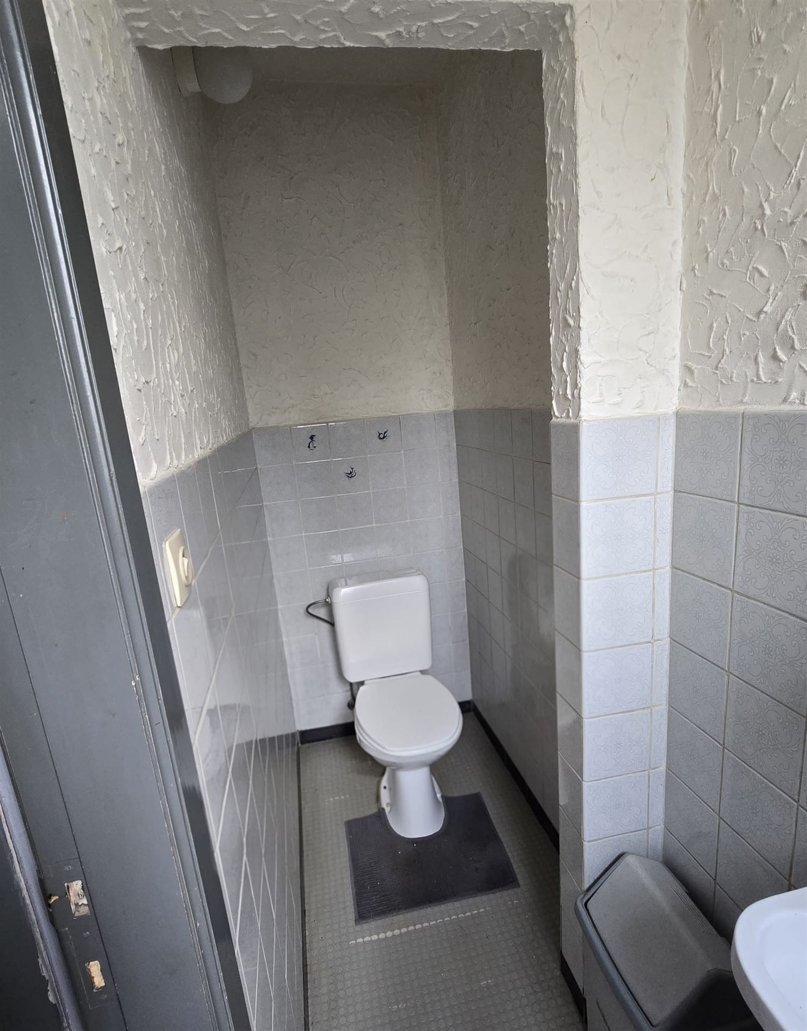 Te renoveren woning met karakter op toplocatie in Hasselt! foto 8