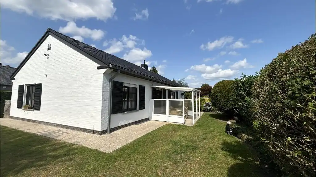 Ruime 3-slaapkamerwonig met Garage en Tuin te koop in Sint-Kruis Brugge foto 14