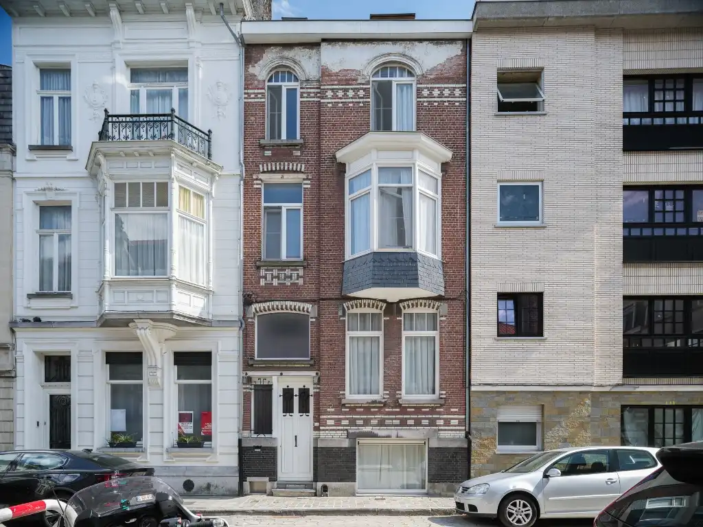 Instapklare en karaktervolle burgerwoning in het centrum van Gent foto 2