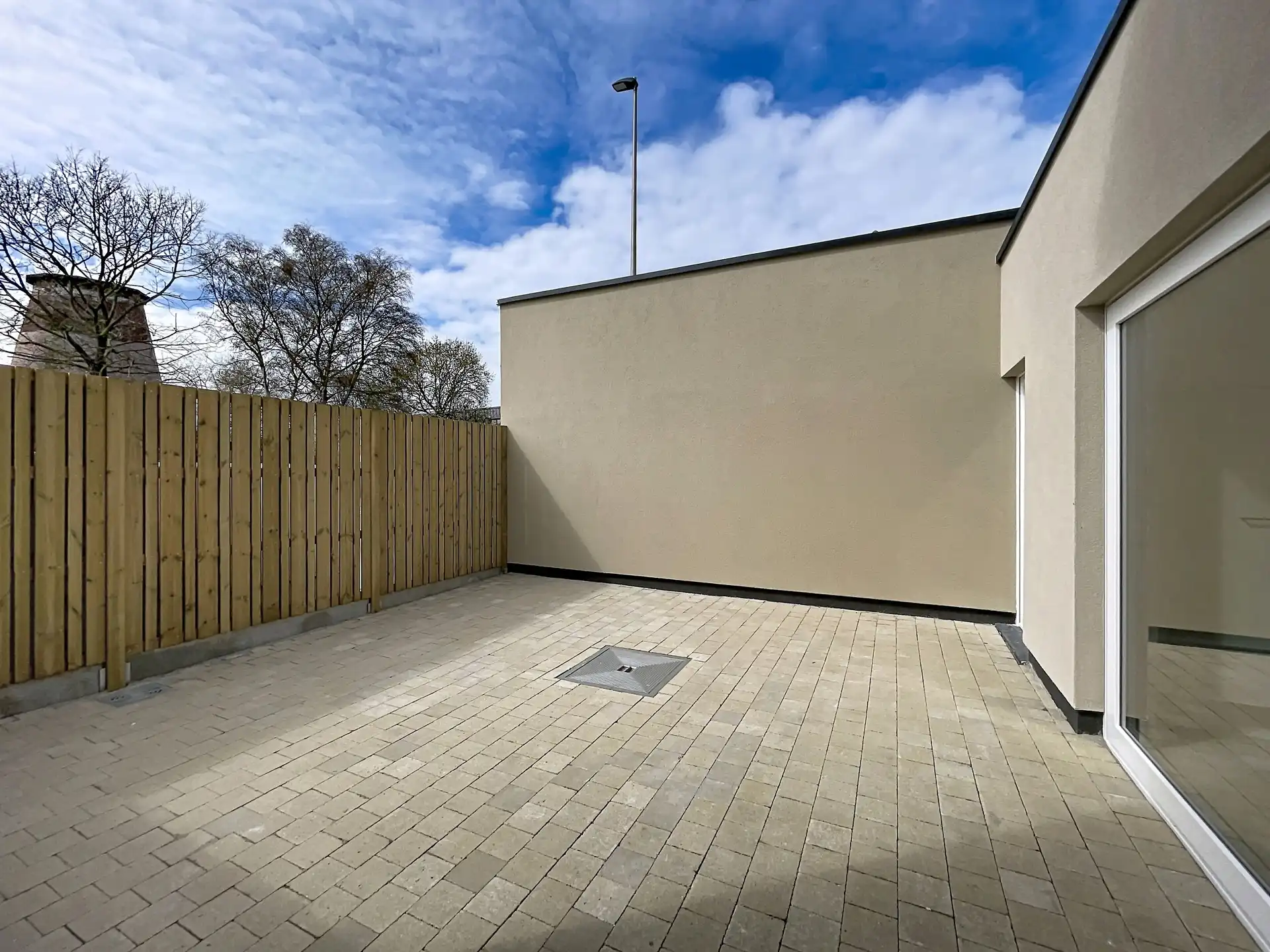 Gerenoveerde woning met 3 slp en ruim terras te Zwijnaarde foto 3