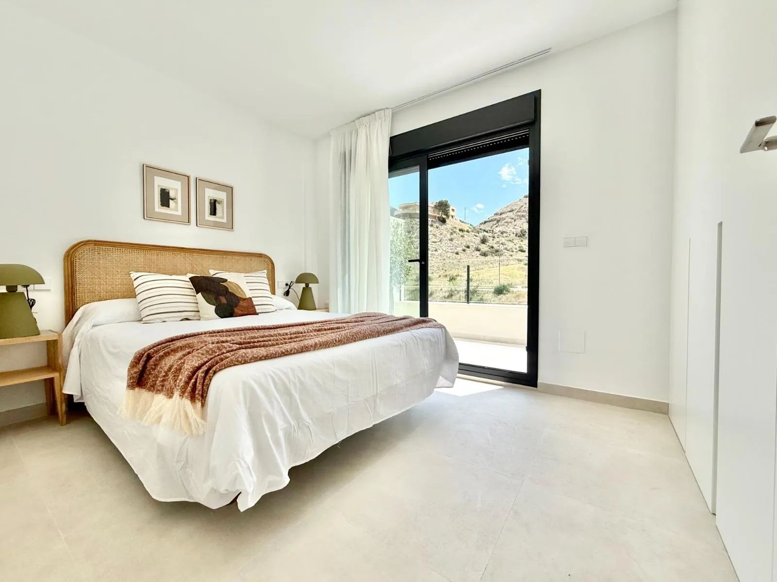 Wonen met stijl onder de Spaanse zon – moderne nieuwbouwwoningen in het hart van de Costa Blanca foto 8