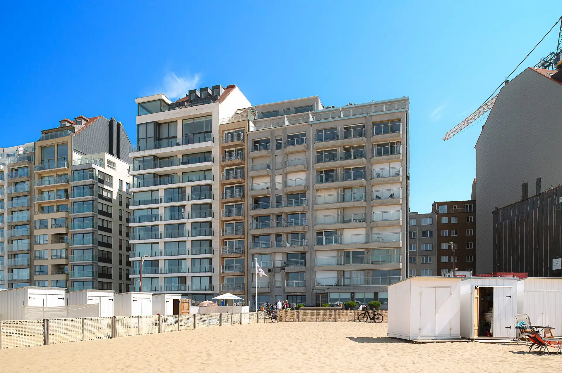 Prachtig gerenoveerd penthouse met panoramische zichten en zonnige ruime terrassen gelegen op de Zeedijk te Duinbergen foto 28