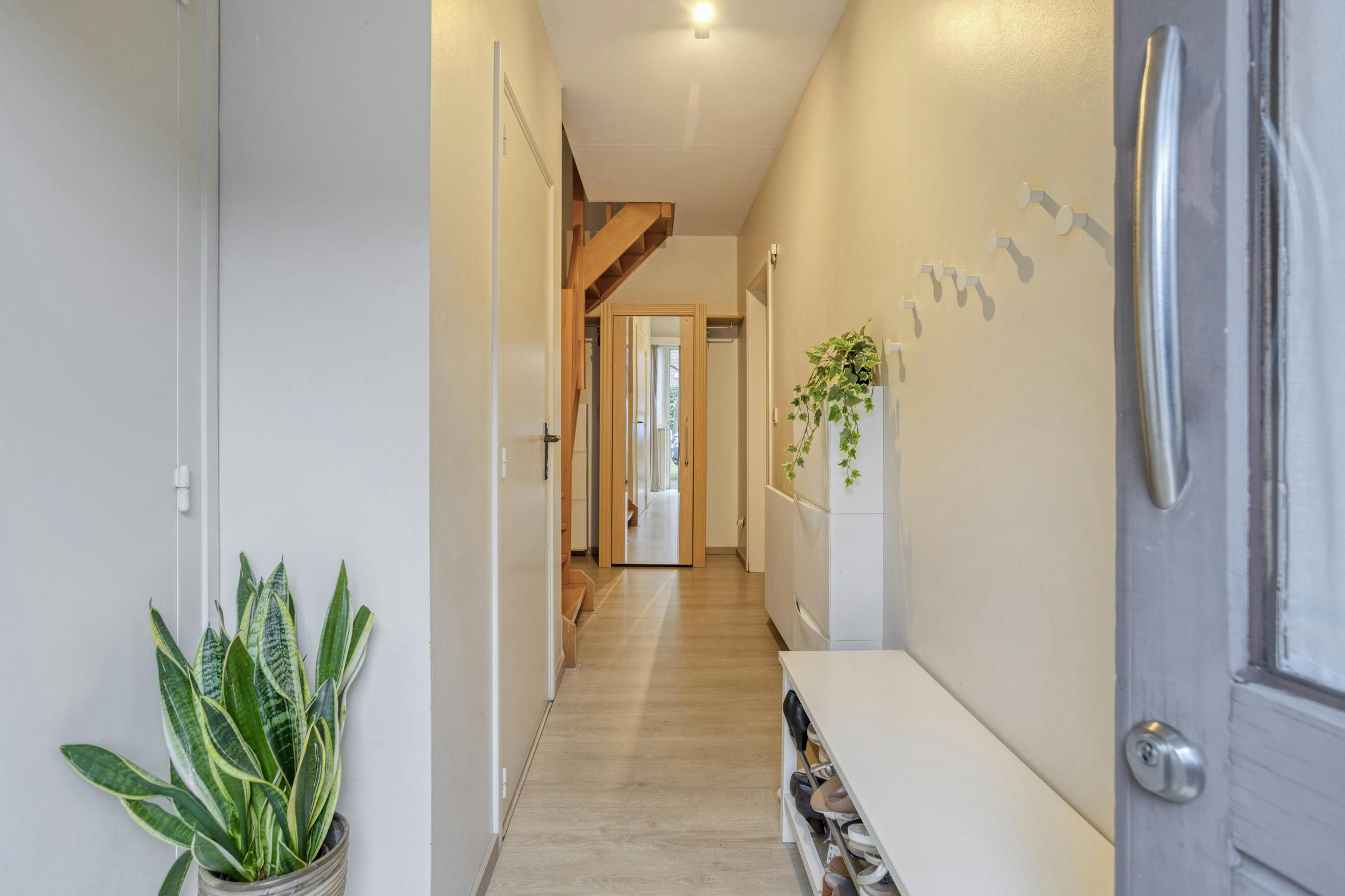 Gezellig huis te koop met garage in Merksem foto 3