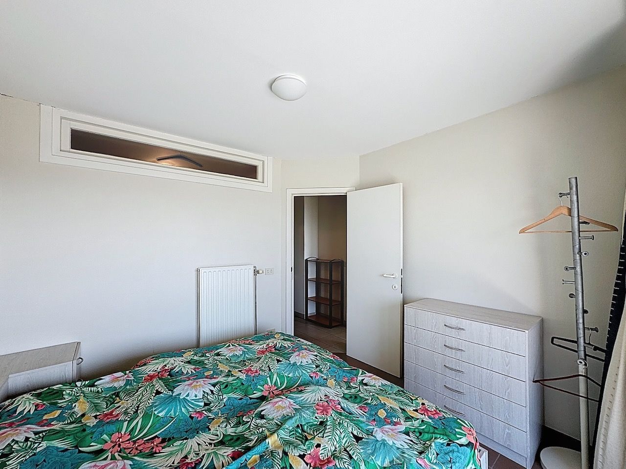 Buitengewoon ruim appartement met frontaal zeezicht en een woonkamer van maar liefst 8,12 m breed! foto 21