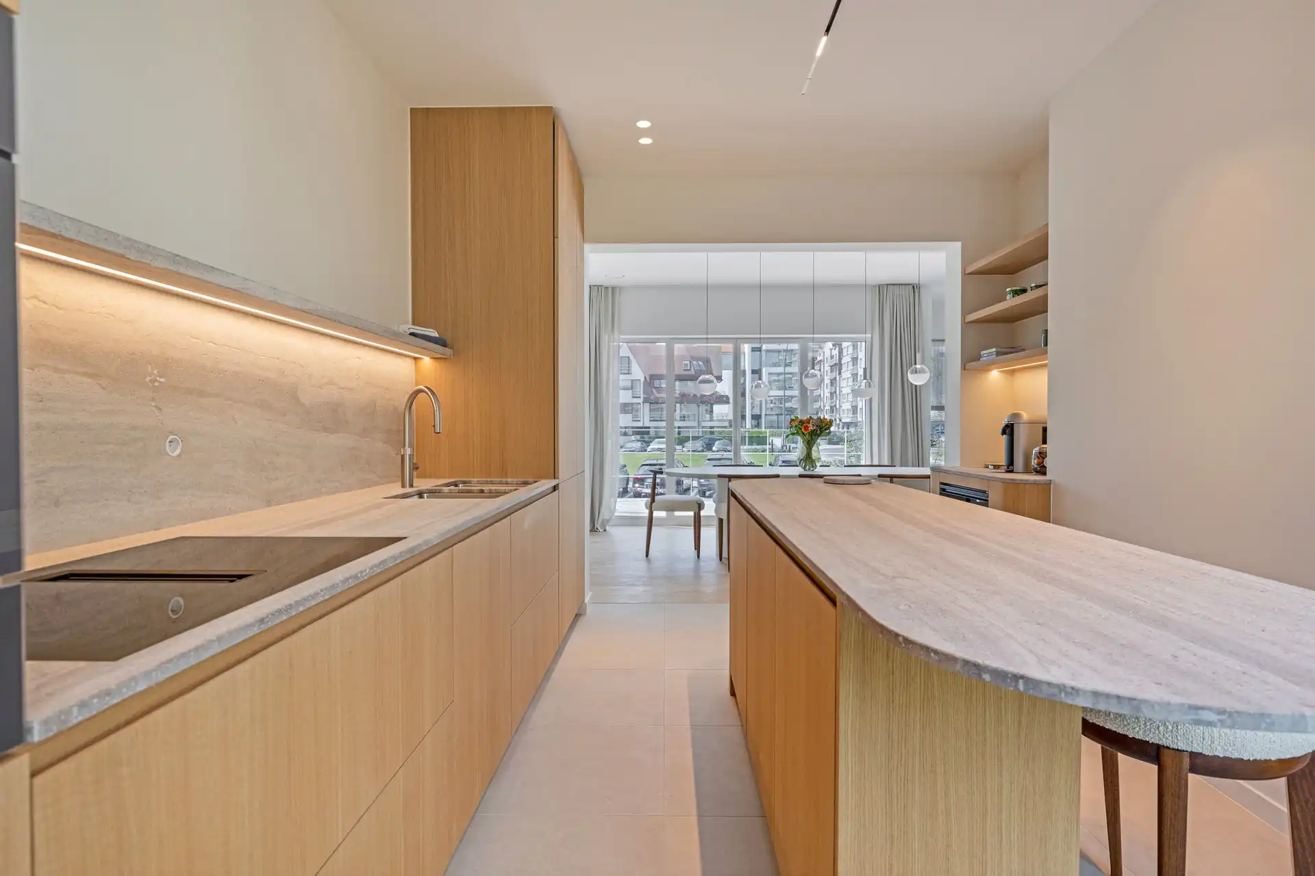 Exclusieve, volledig gerenoveerde hoekvilla met adembenemend zeezicht aan de Zeedijk. foto 22