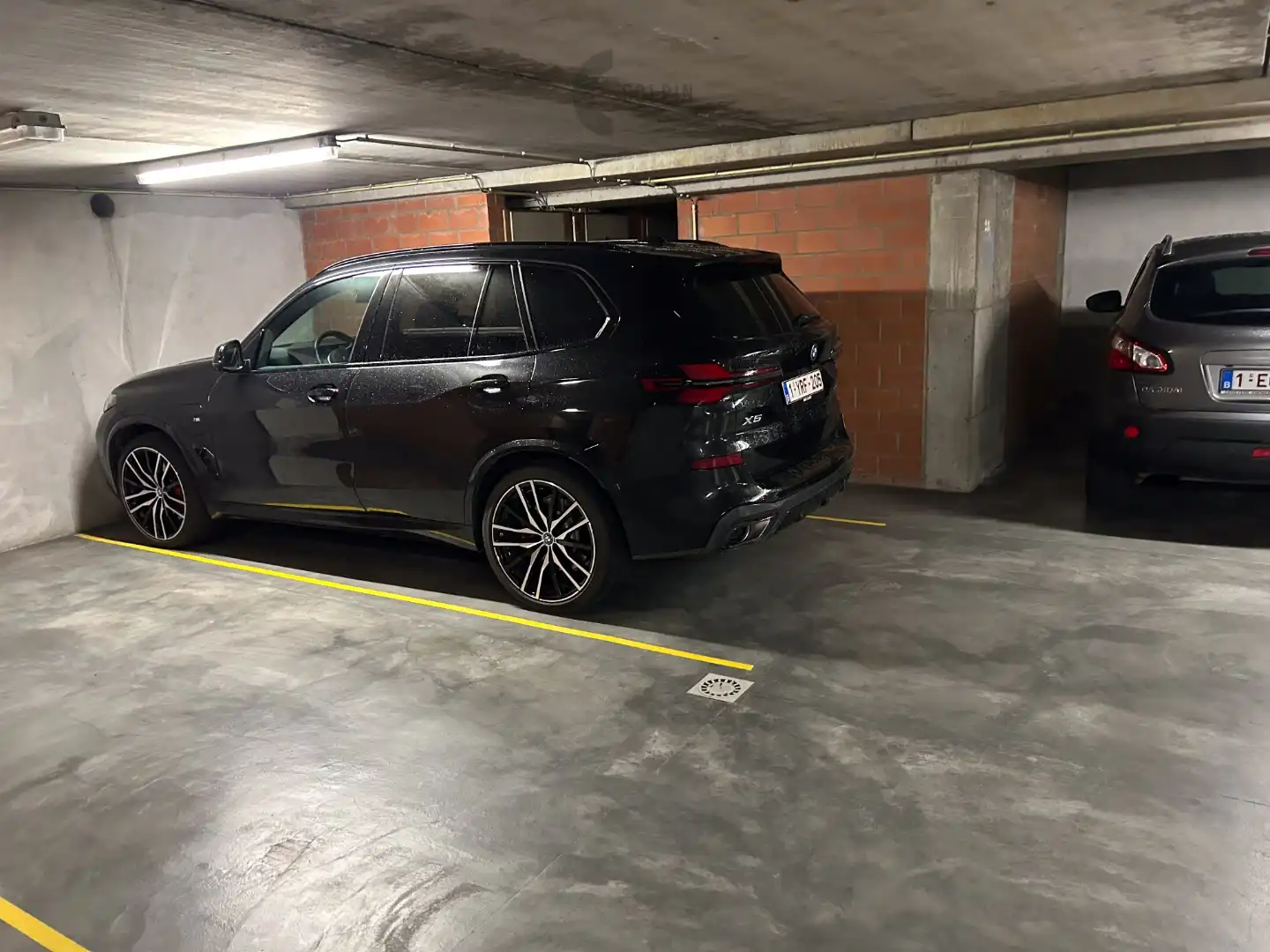 Autostaanplaats vlakbij de zeedijk foto 5