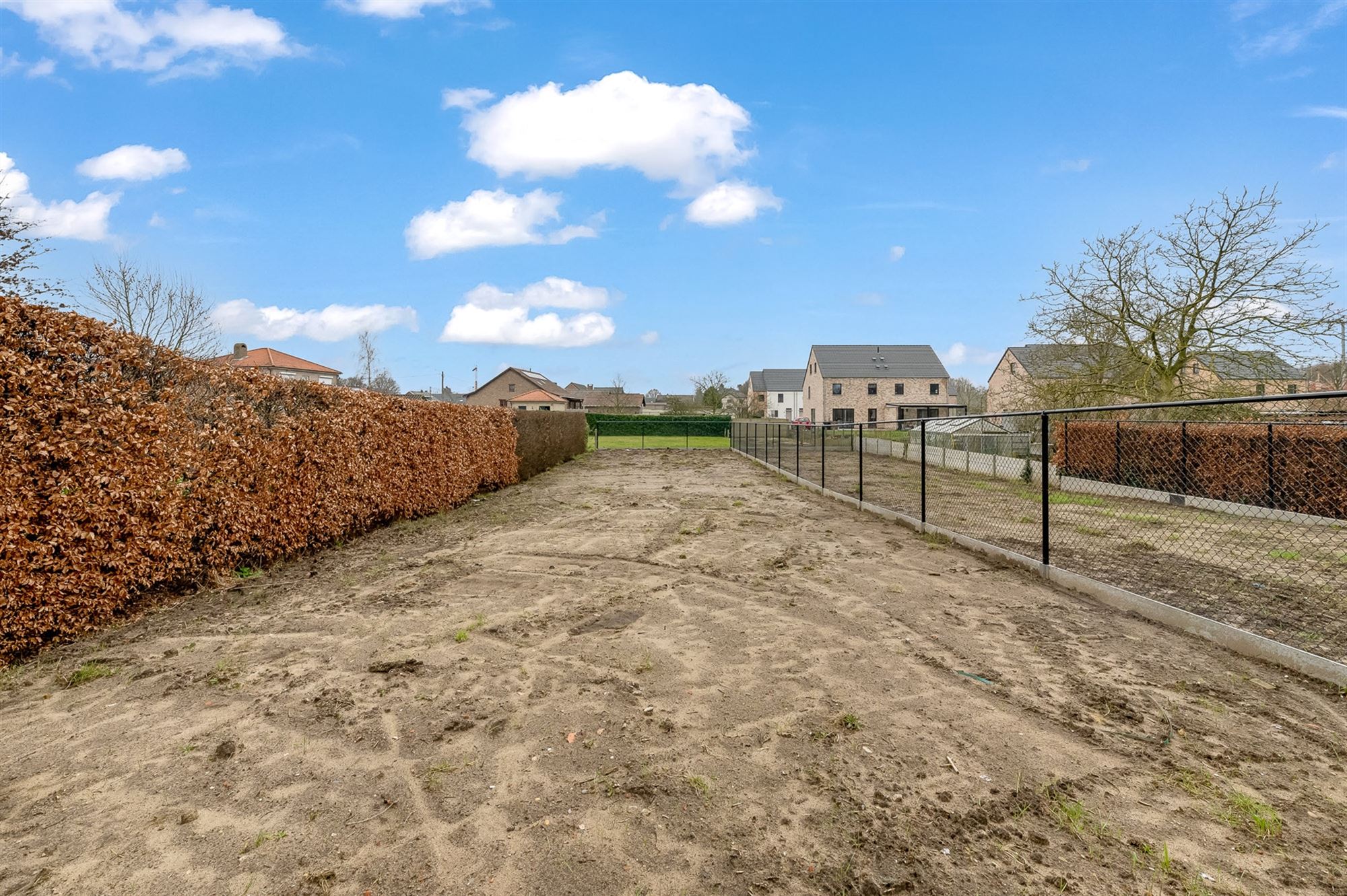 VOLLEDIG AFGEWERKTE NIEUWBOUWWONING MET 3 SLAAPKAMERS + DRESSING EN AANGELEGDE TUIN TE BERINGEN foto 17