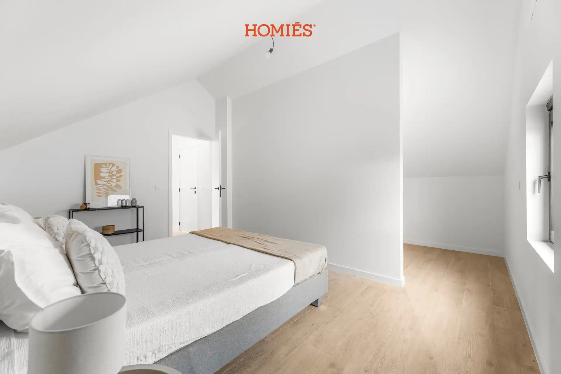 Volledig gerenoveerde woning met 4 slaapkamers foto 16