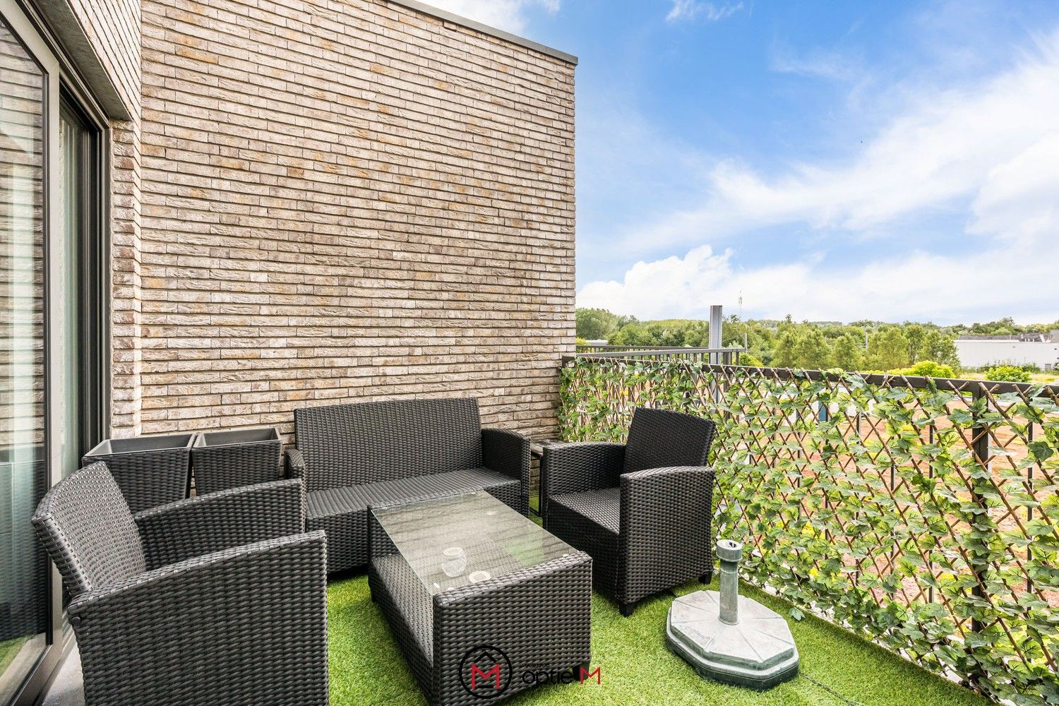 Instapklaar appartement met parking en terras foto 6