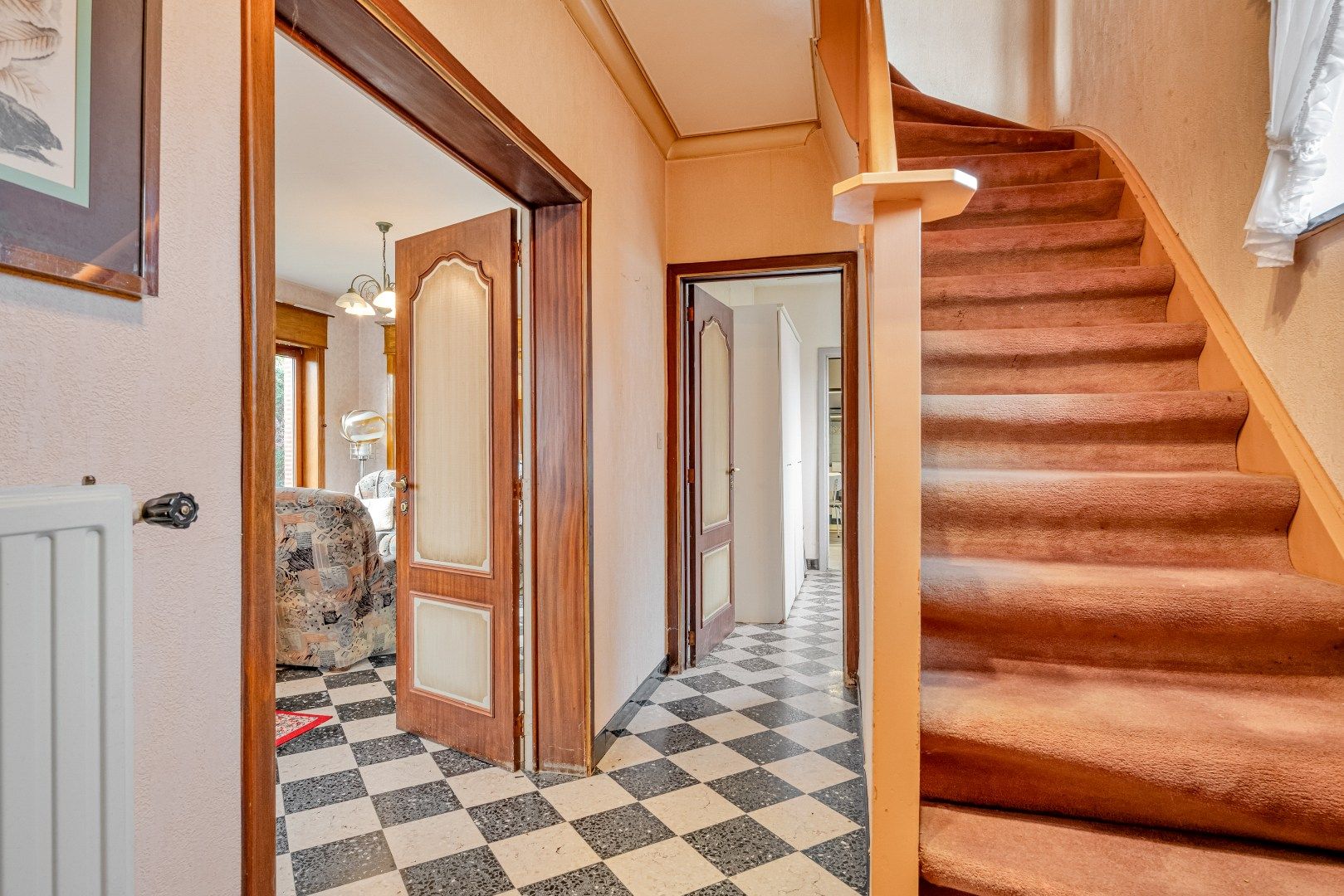 Te renoveren villa met veel potentieel en landelijke charme foto 4