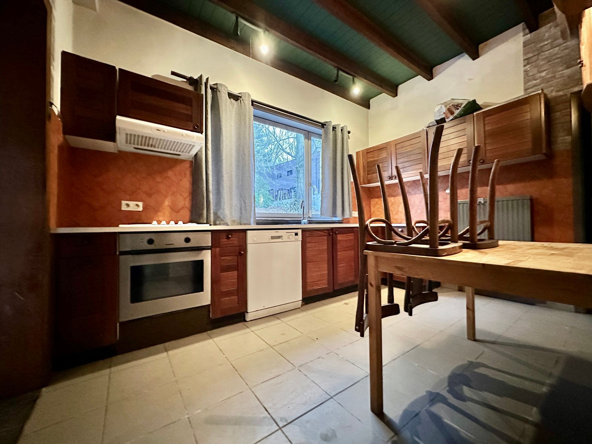 Ruime, te renoveren woning te Rotselaar foto 11
