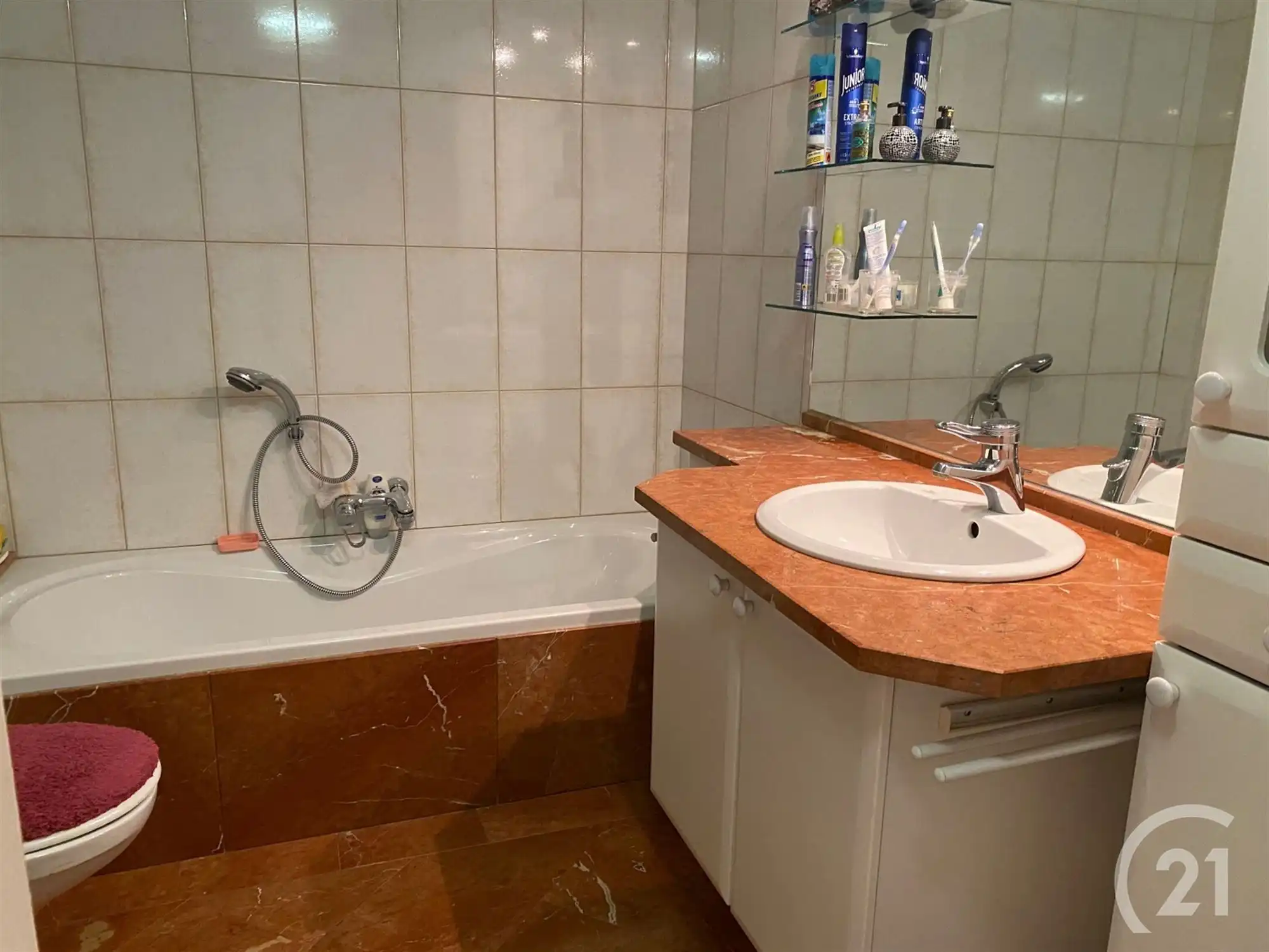 Instapklaar appartement met 3 slaapkamers en groot terras foto 12