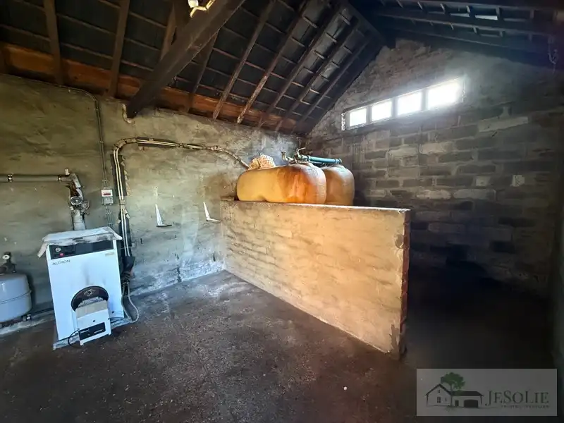 Woning op breed perceel - achterliggend natuurgebied - stal foto 20