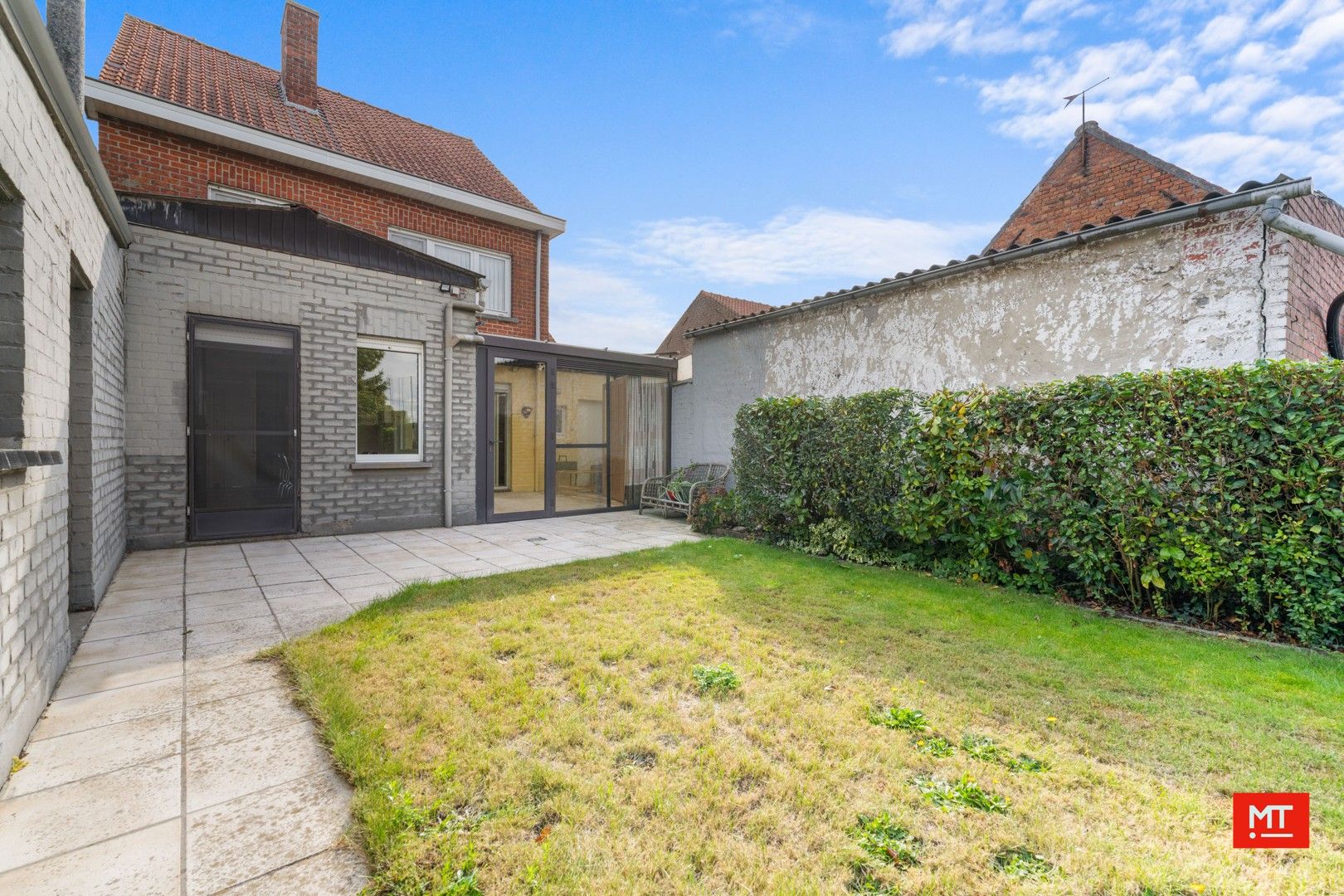 Te renoveren alleenstaande woning met 3 slaapkamers, Westgerichte tuin en garage in het centrum van Passendale foto 18