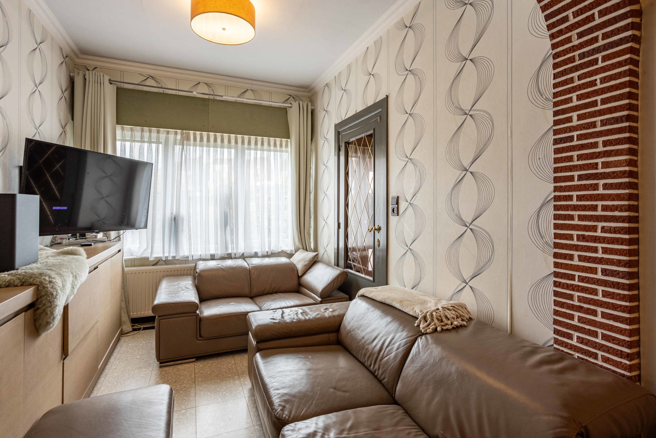 Karaktervolle woning met tuin & parkeermogelijkheid foto 3