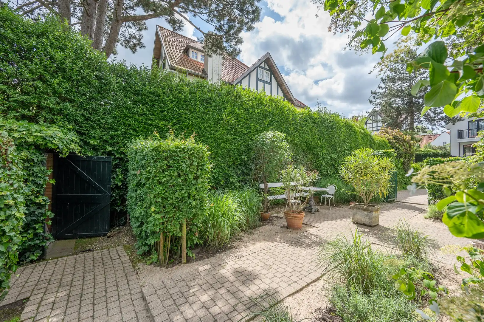 Charmante koppelvilla ideaal en rustig gelegen in een paadje in het Zoute. foto 13