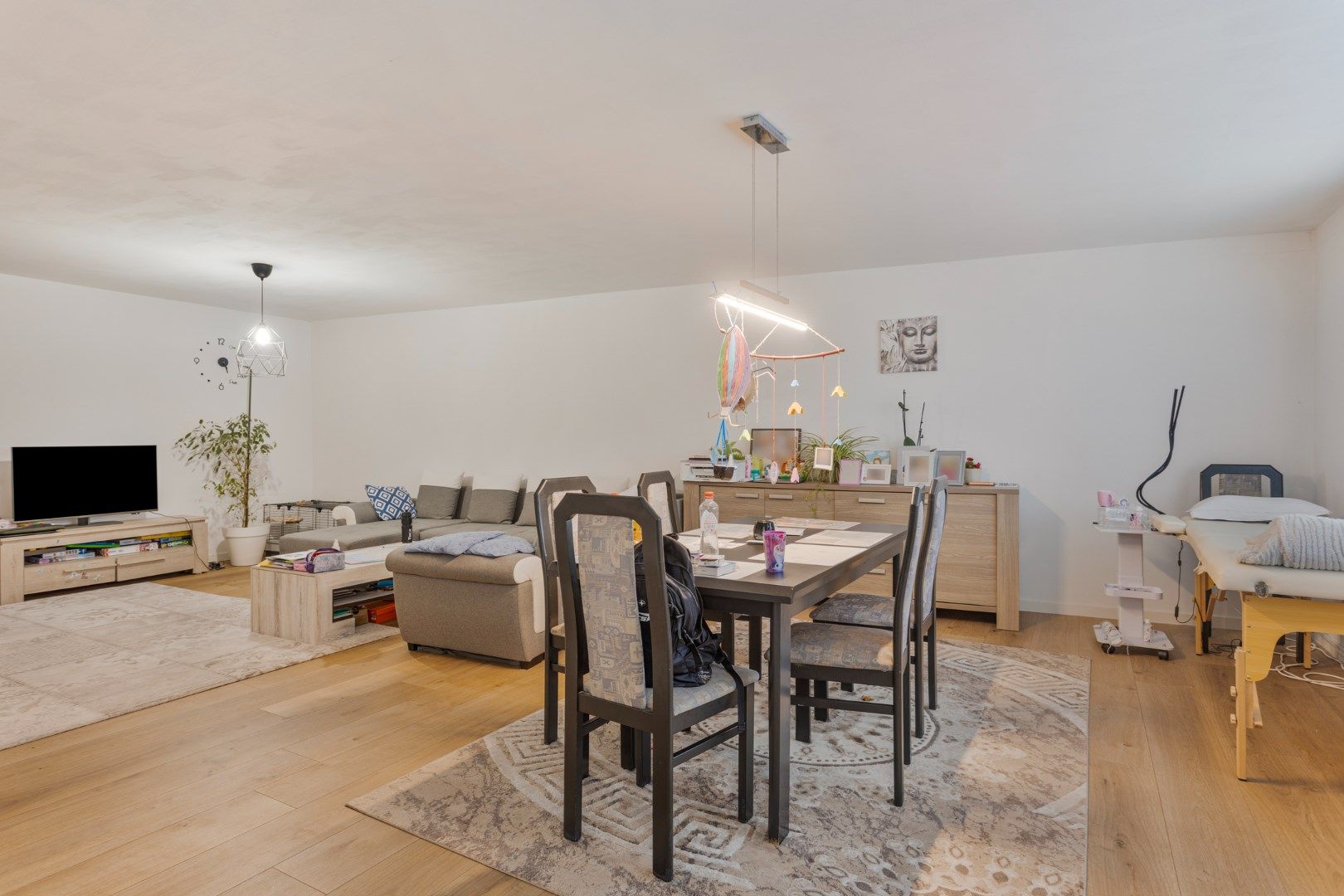 Instapklaar appartement met 2 slpks en garage op wandelafstand van het centrum !  foto 5