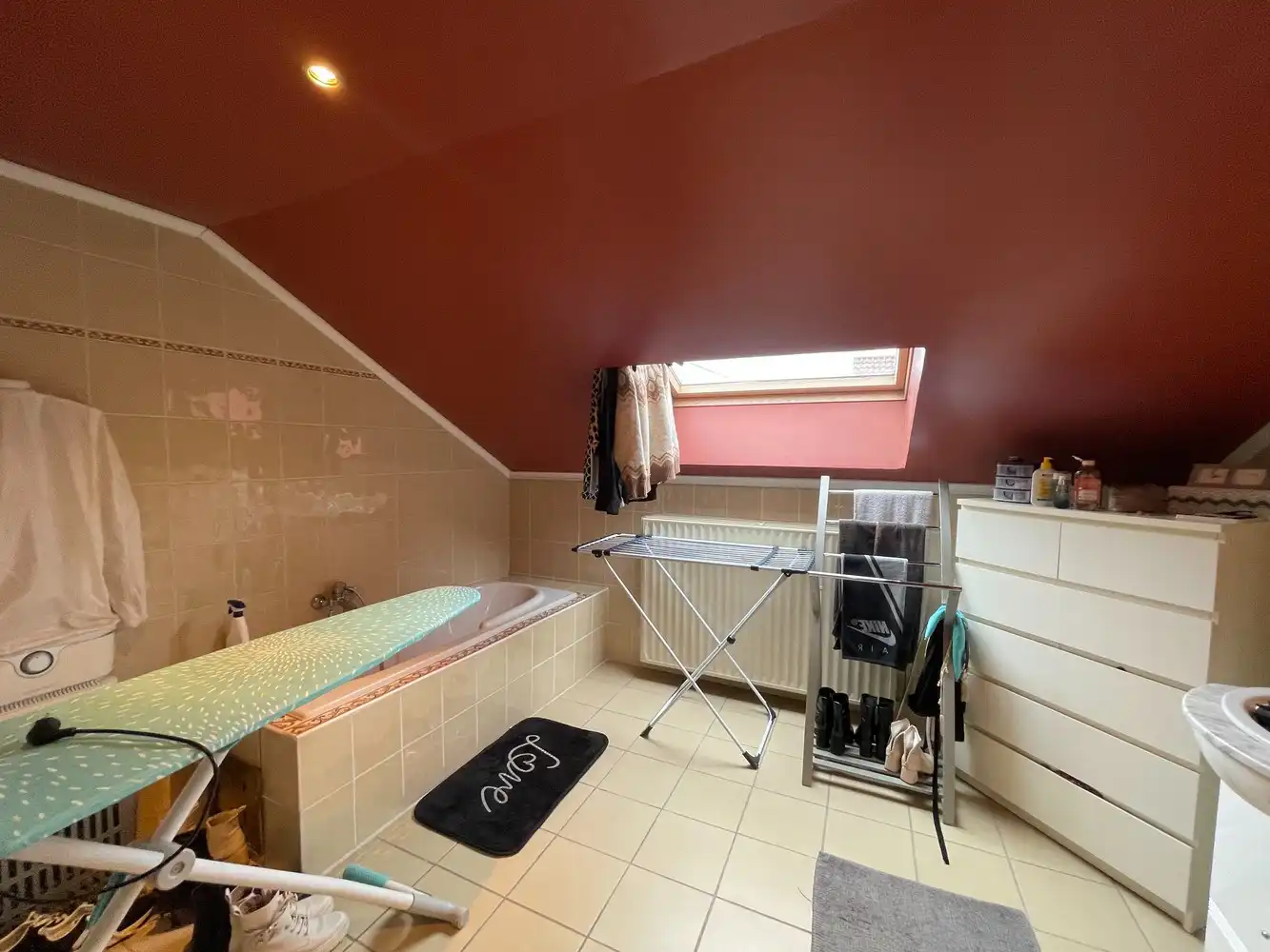 Rustig gelegen woning met koertje foto 13