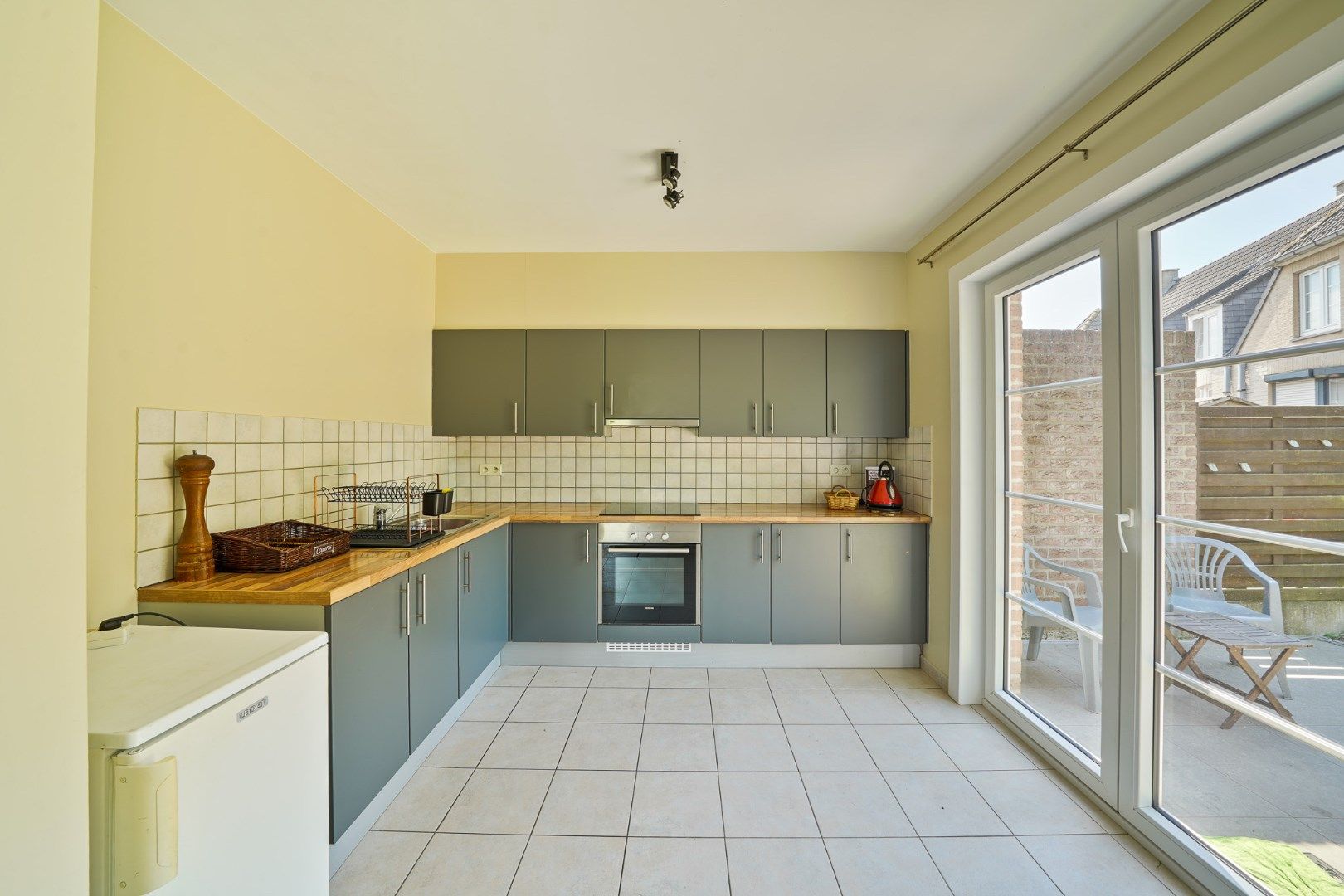 Instapklare halfopen bebouwing met 3 slaapkamers in Oostende foto 8
