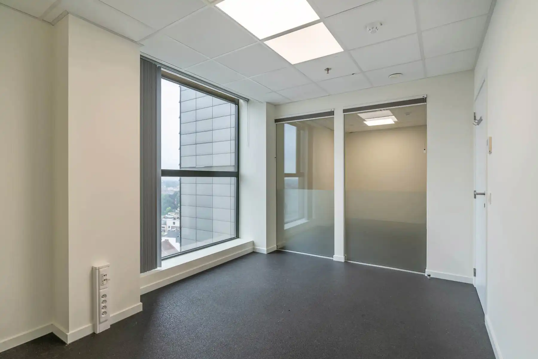 Kantoor te huur foto 8