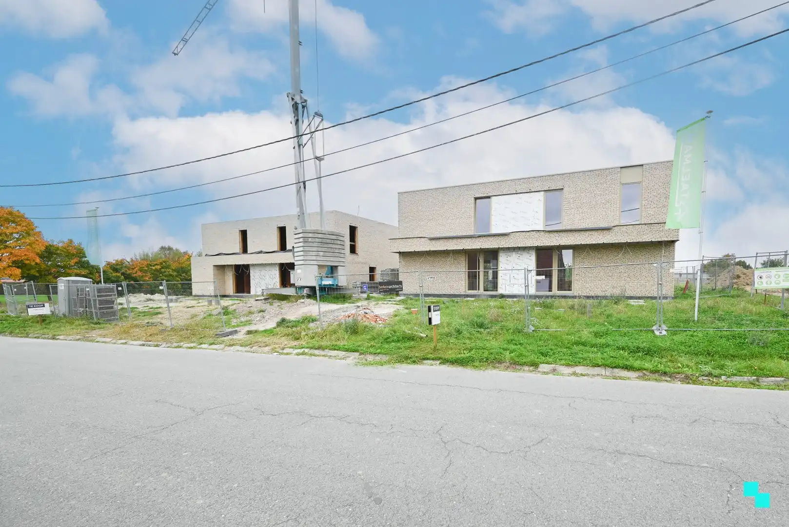 Halfopen nieuwbouwwoning met landelijke verzichten foto 4