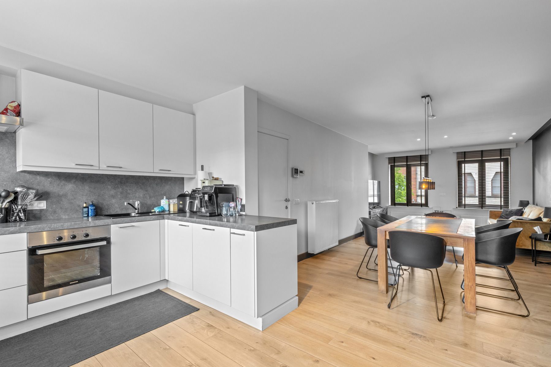 Ruime duplex met 3 slk centrum Heule! foto 6