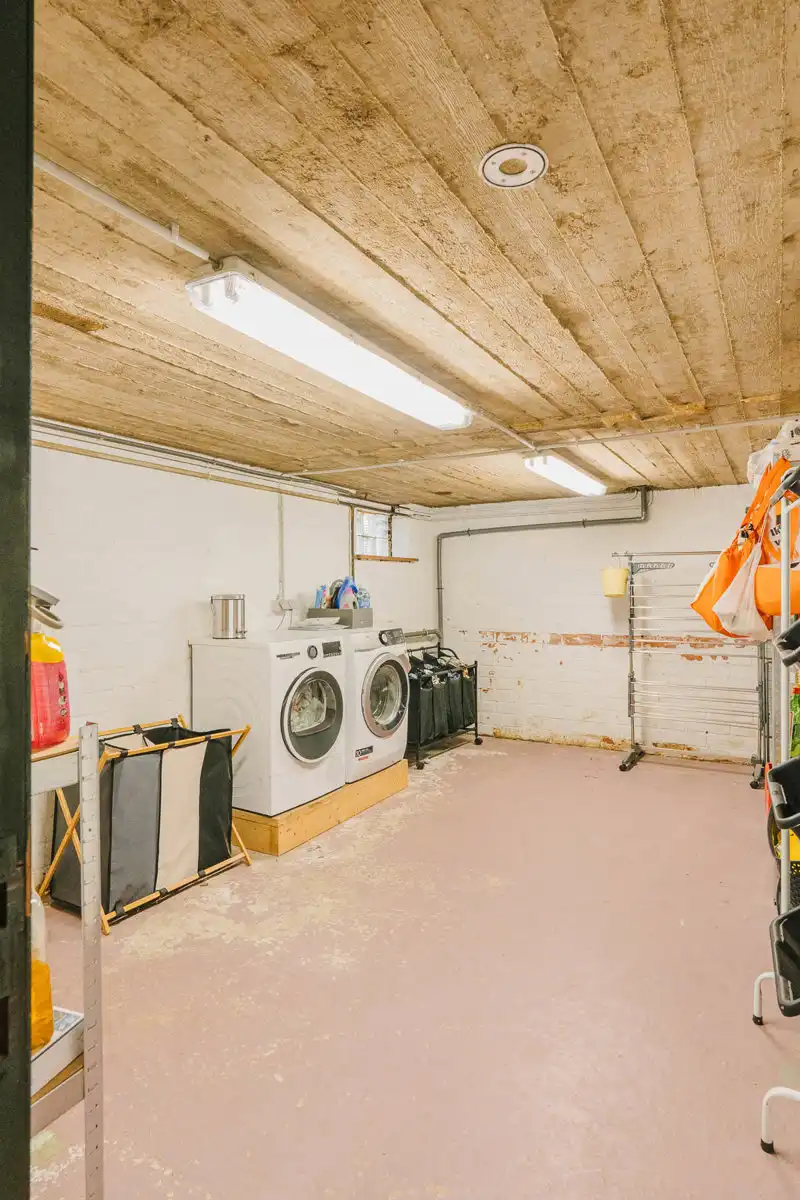 Vrijstaande, karaktervolle woning met prachtige tuin foto 19