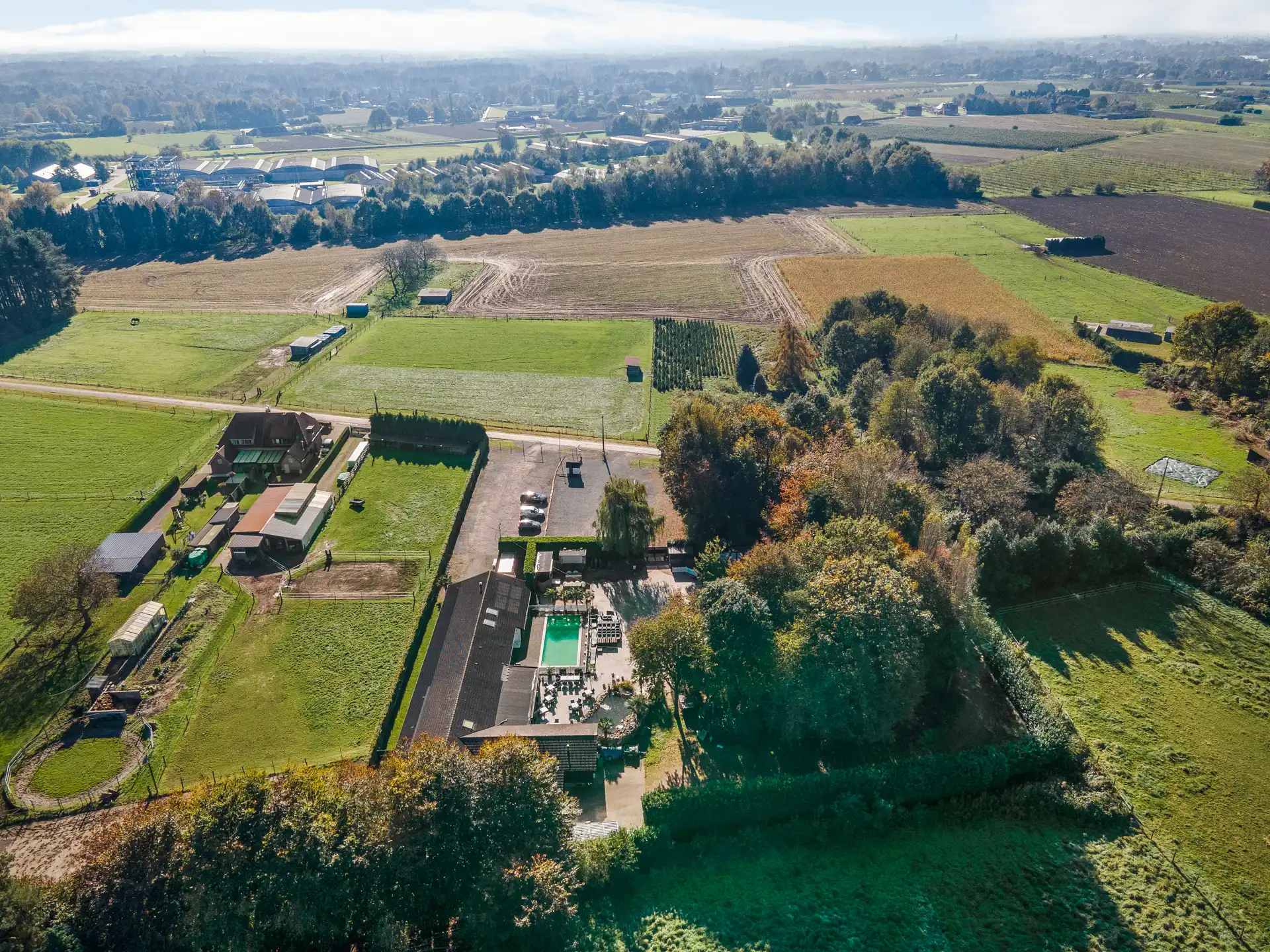 Polyvalent gebouw gelegen in recreatiegebied  foto 3