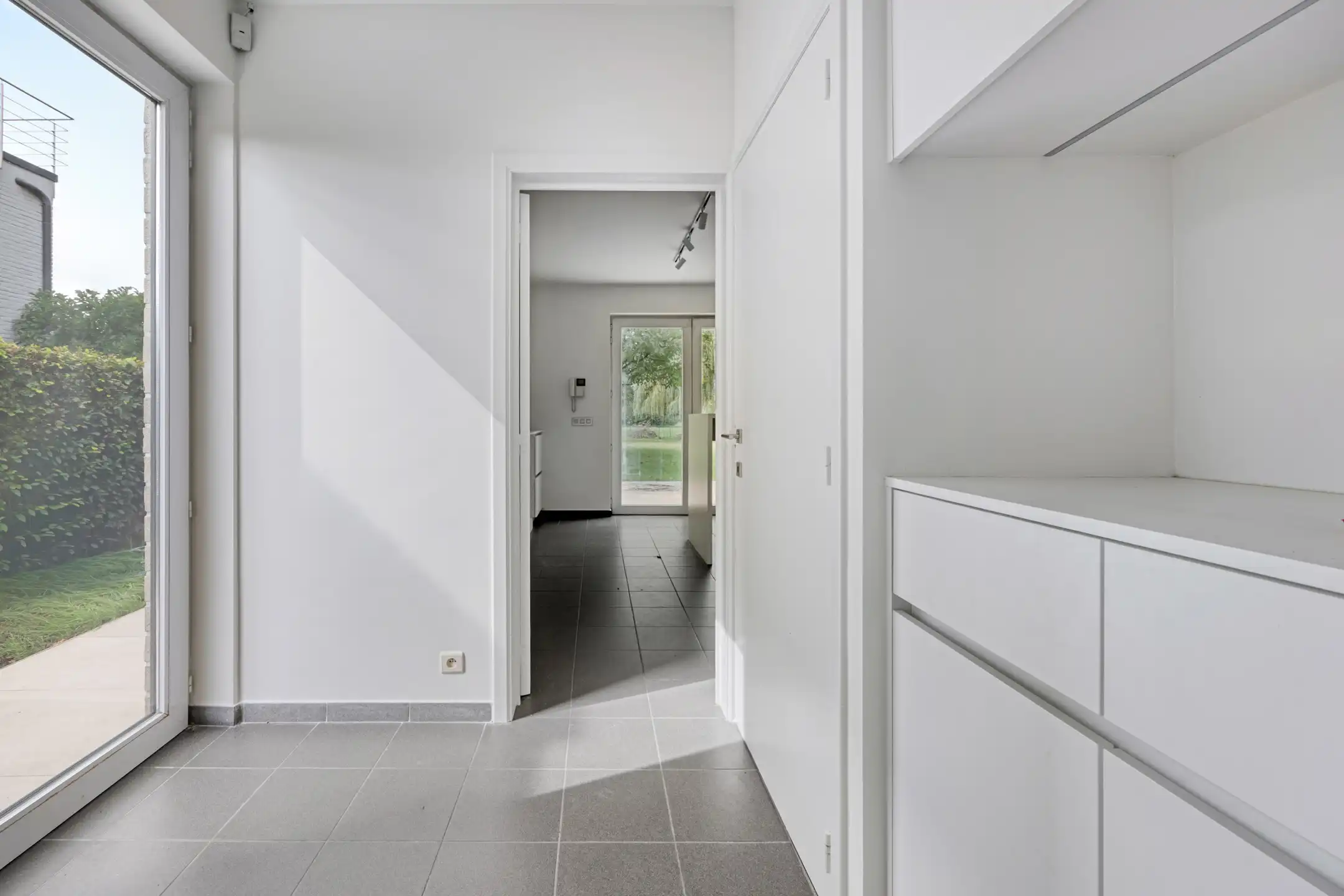 Ruime villa met prachtig groen verzicht foto 10