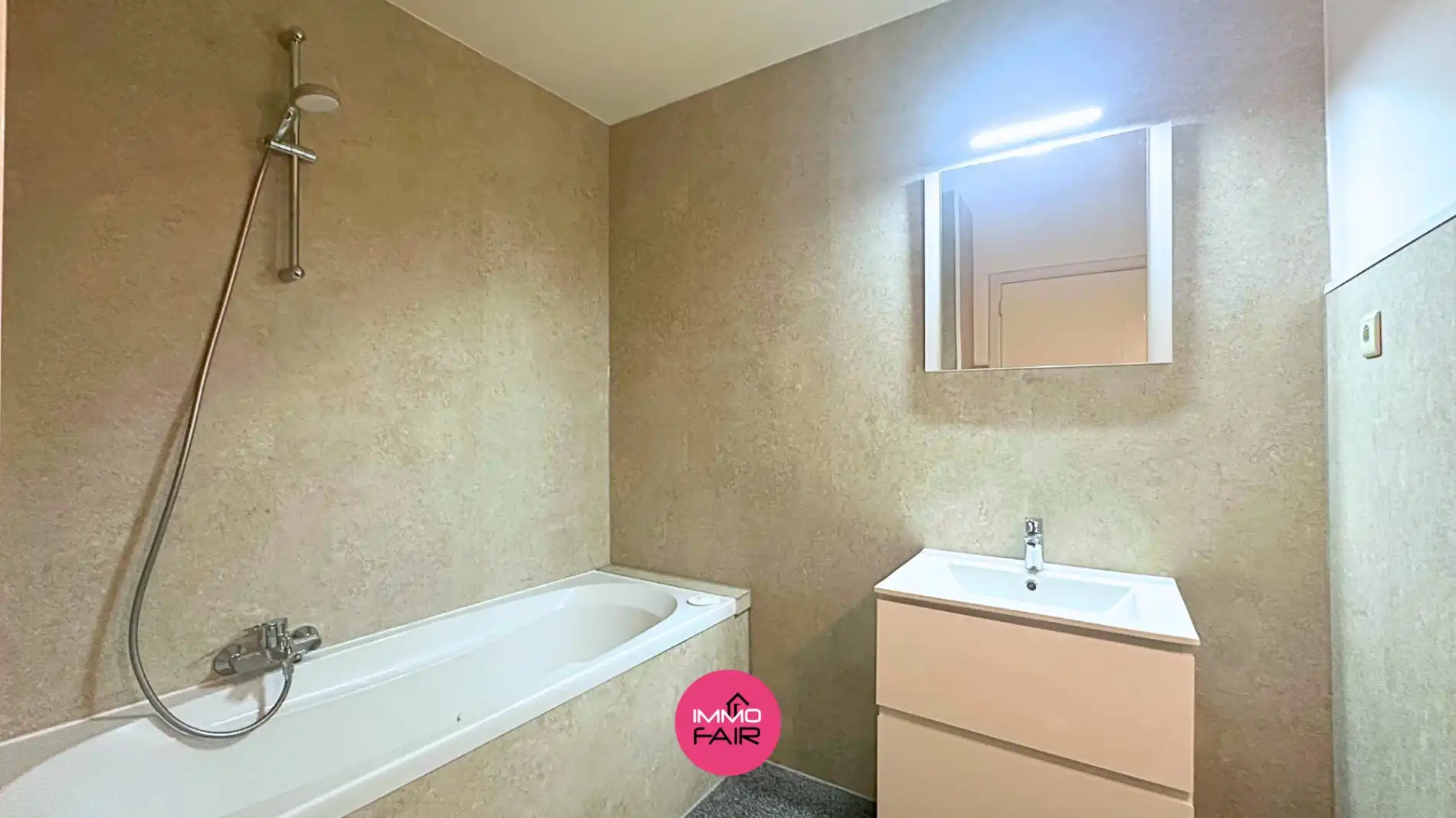 Appartement met 2 slaapkamers op uitstekende locatie vlakbij Maastricht! foto 8