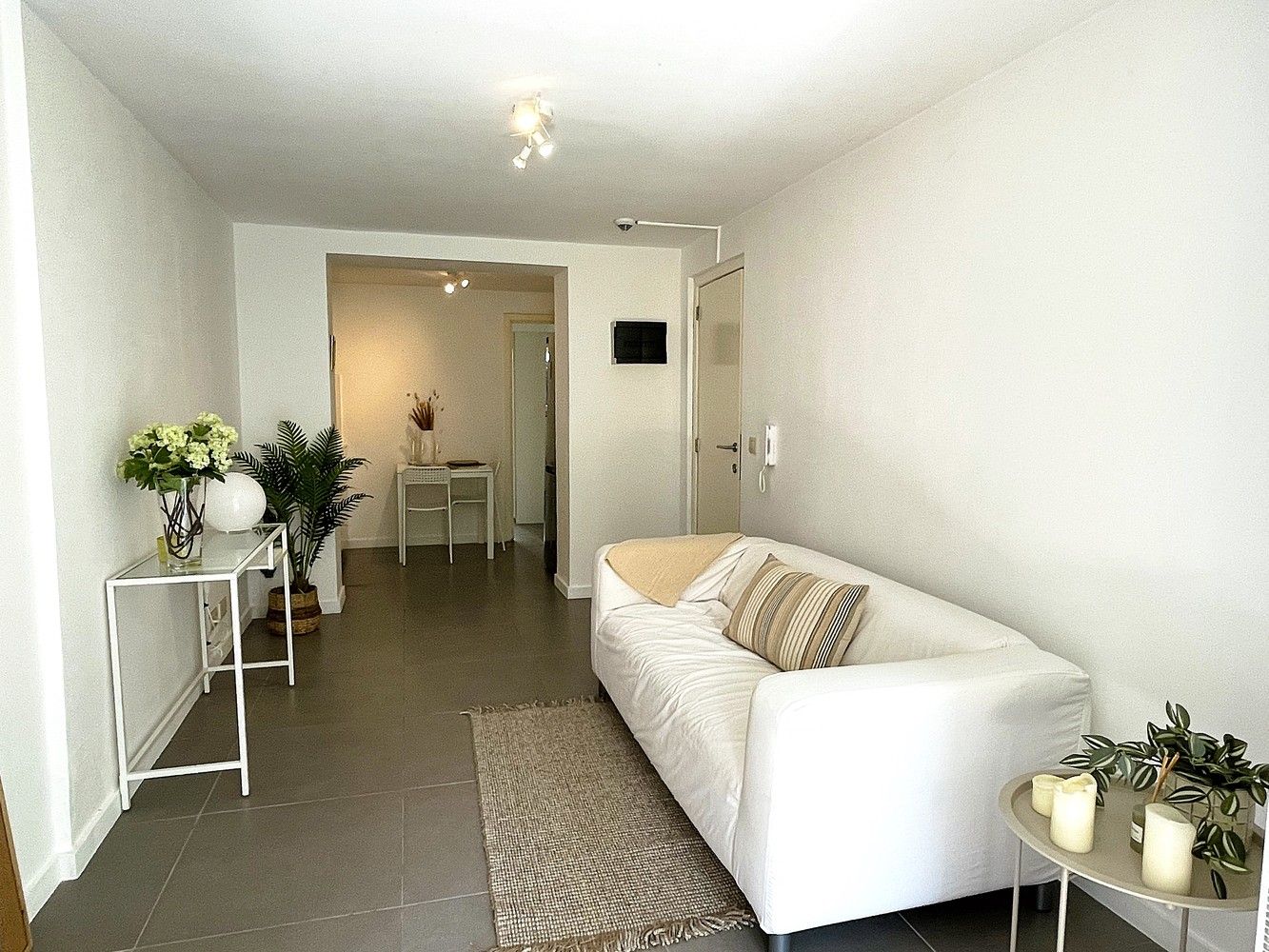 Gemeubelde flat met tuin van 75m² nabij Leuven station foto 5