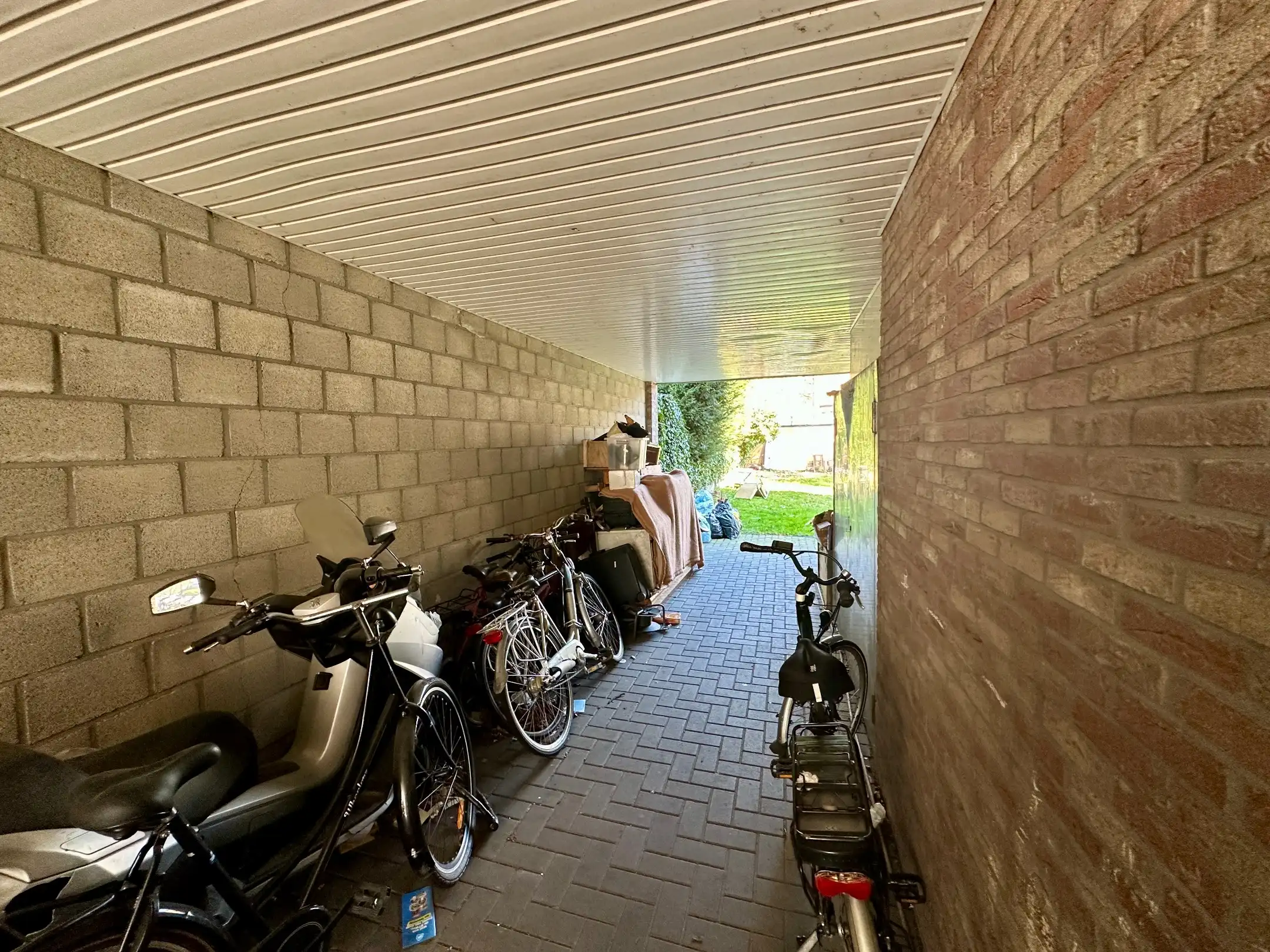 1-slaapkamerappartement op 1ste verdieping met potentieel in Nieuwe Kempen/Genk foto 12