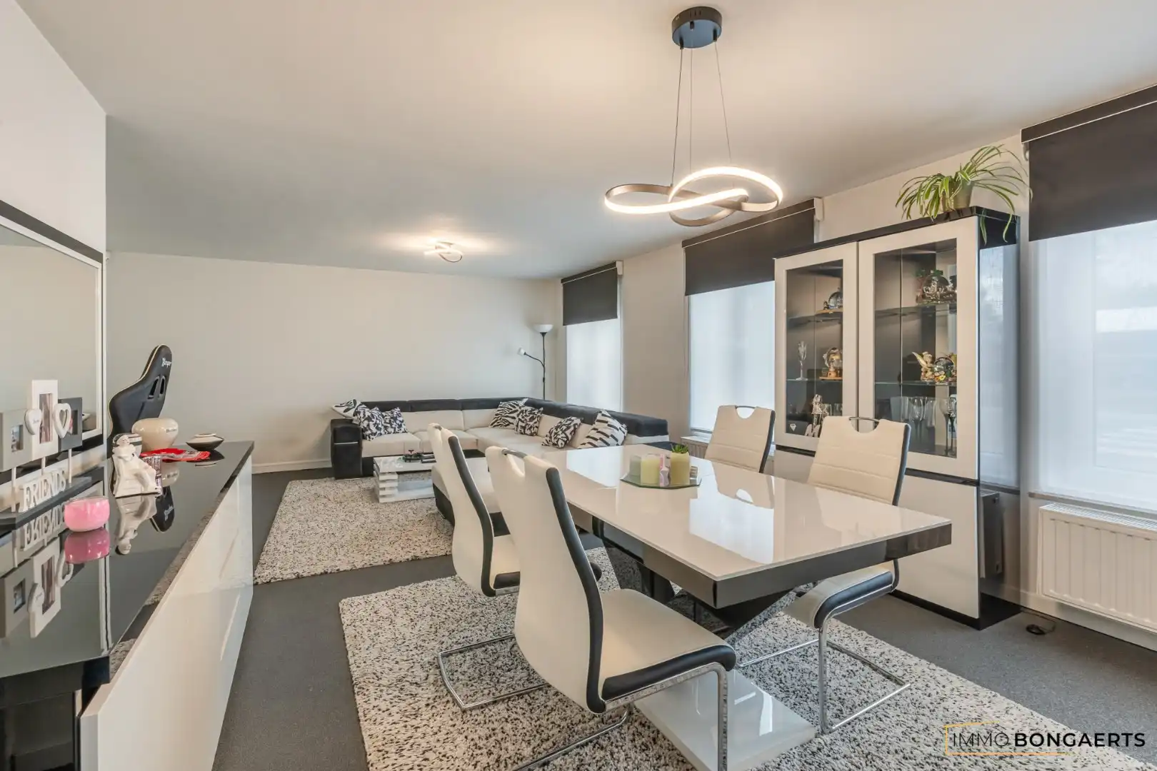 Exclusieve woning met volledig uitgeruste wellnesspraktijk nabij Hasselt foto 5