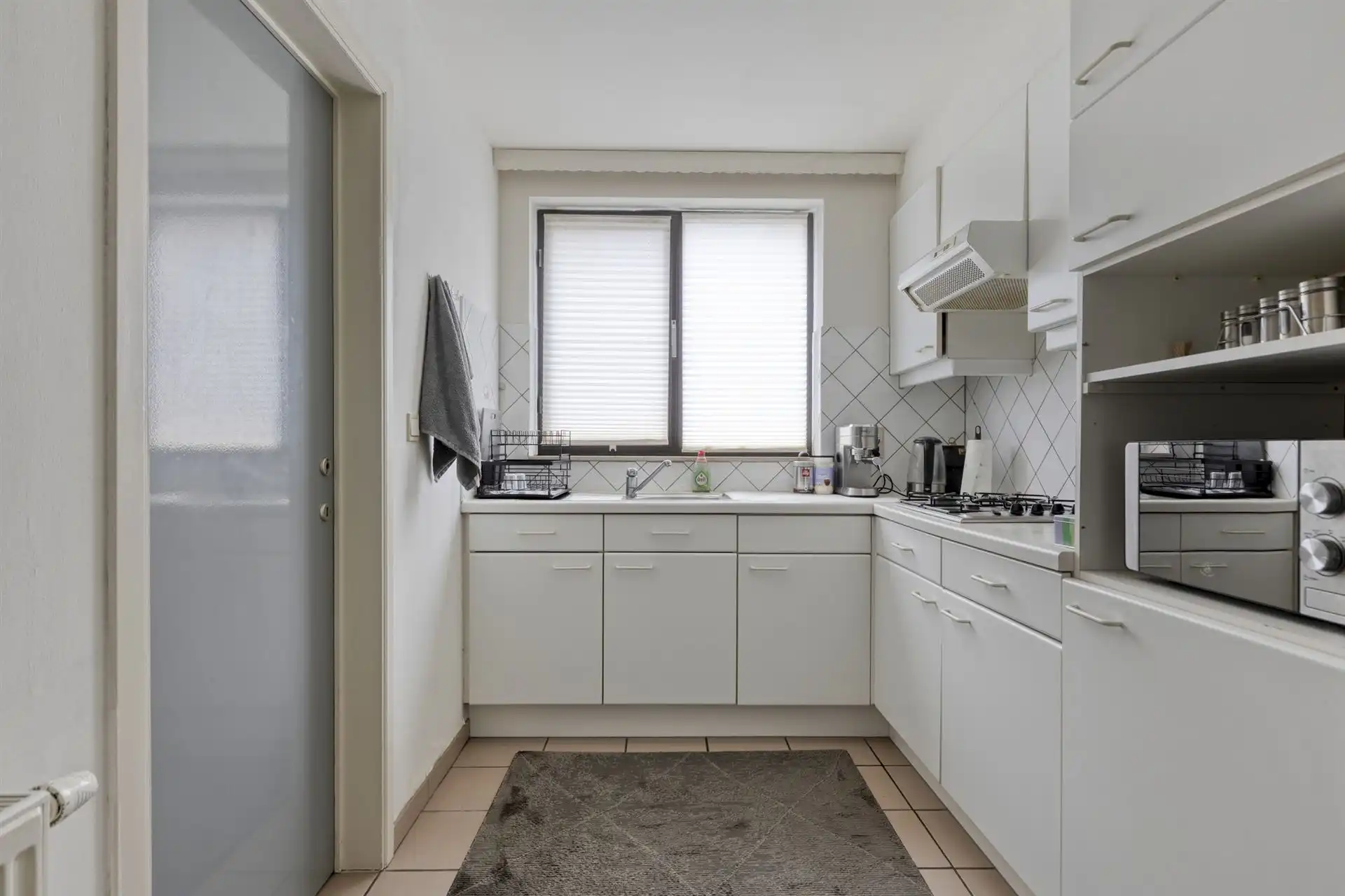 Instapklaar app. met 2 slaapkamers, terras en garage. foto 11