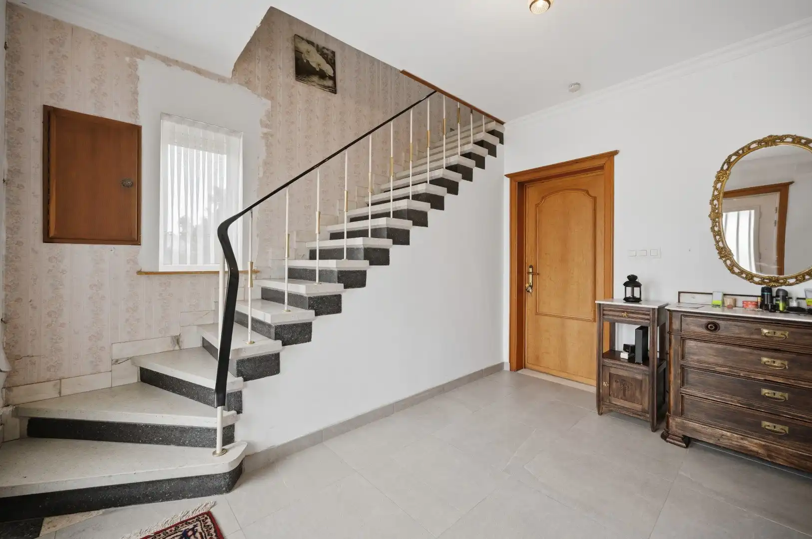 Gerenoveerde HOB met tuin, garage en 3 slpks met opslagmog. foto 6