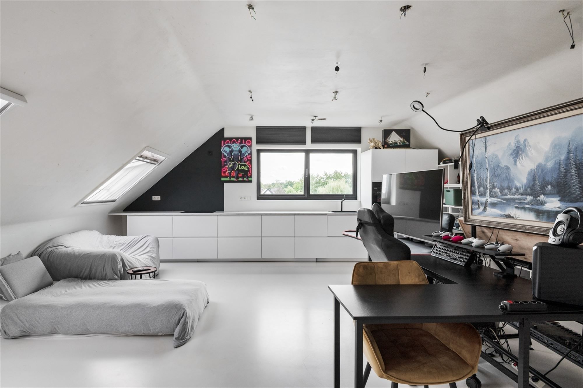 Recente woning met 3 achterliggende garages te Sint-Katelijne-Waver foto 8